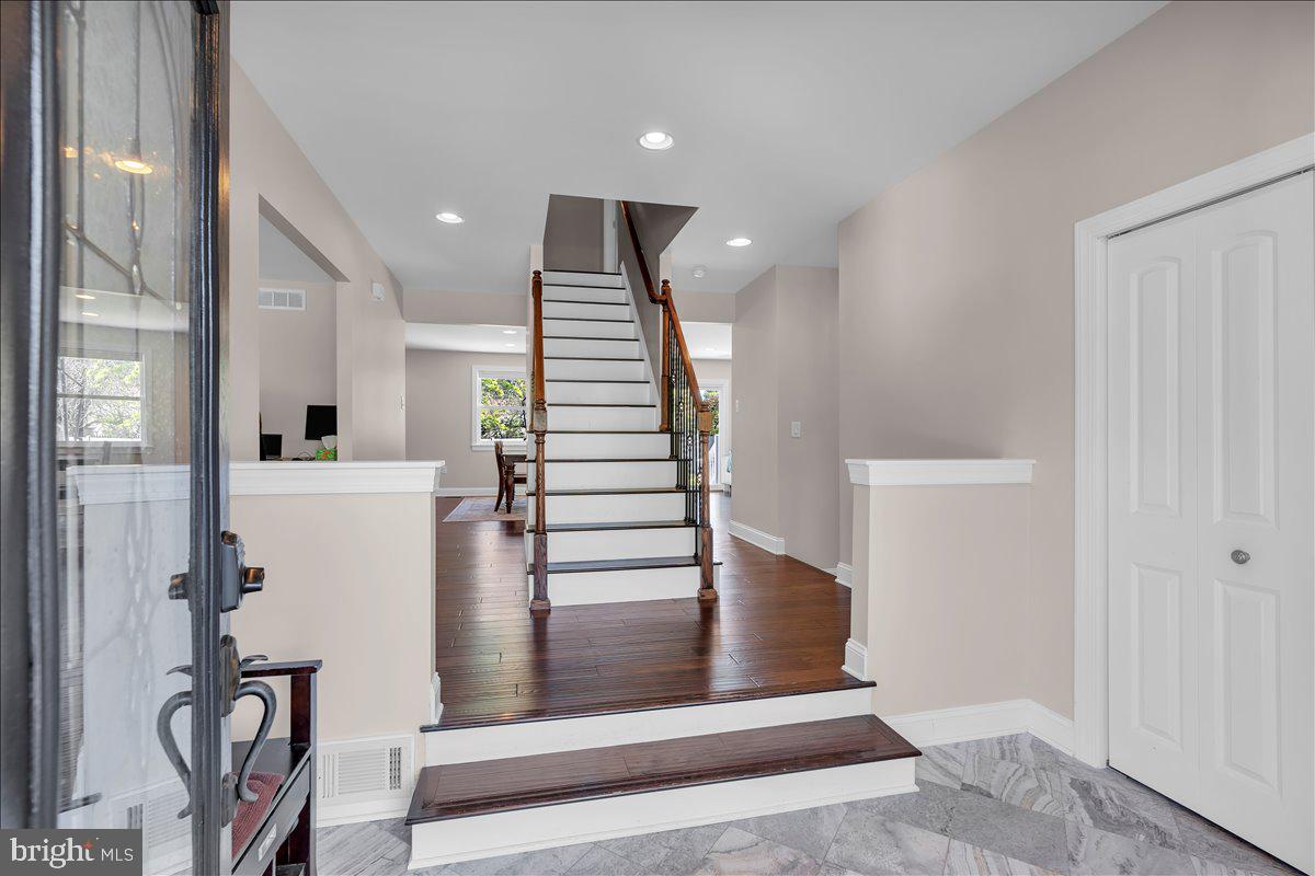 201 SANDRINGHAM ROAD