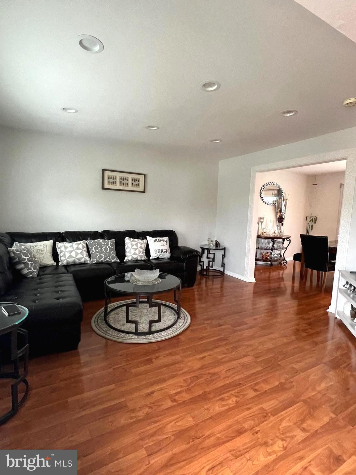 2722 JEAN DRIVE