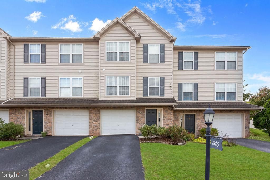 Photo of 240 Fisher Drive, YORK, PA 17404 (MLS # PAYK2091664)