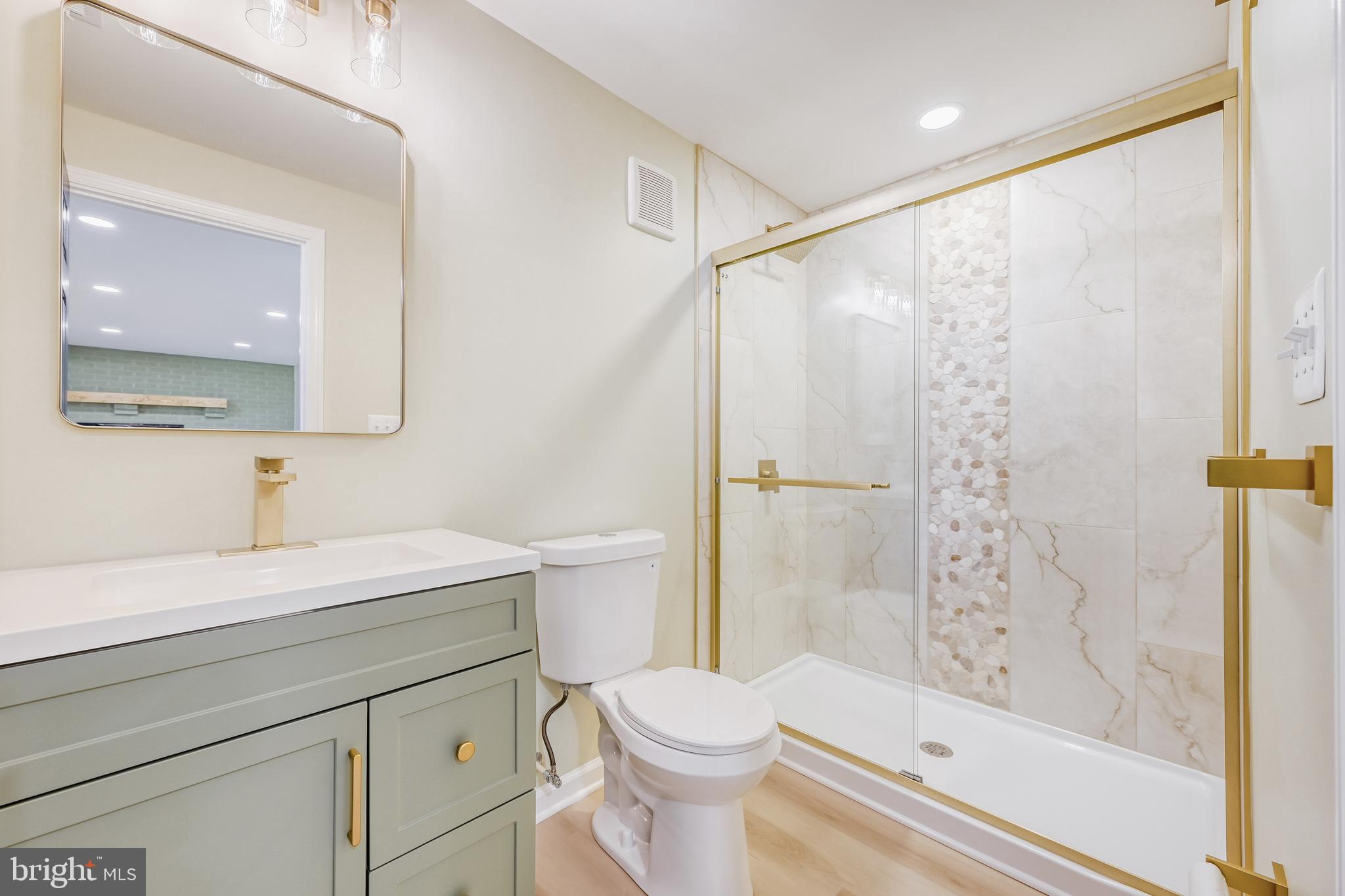 LODGE FOREST MANOR - Residential