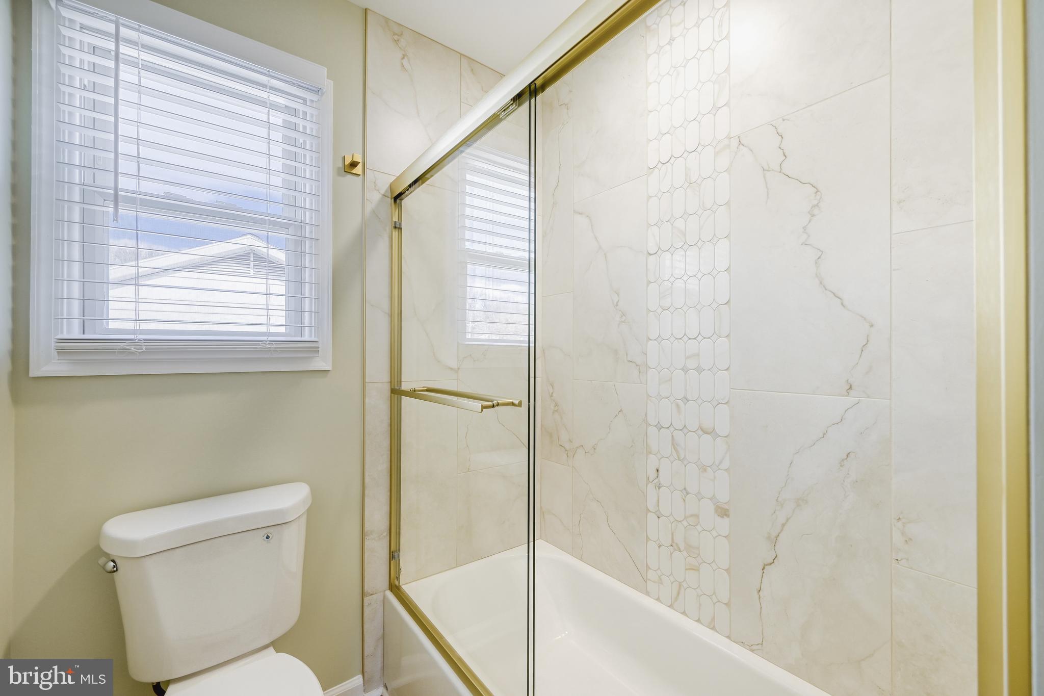 LODGE FOREST MANOR - Residential