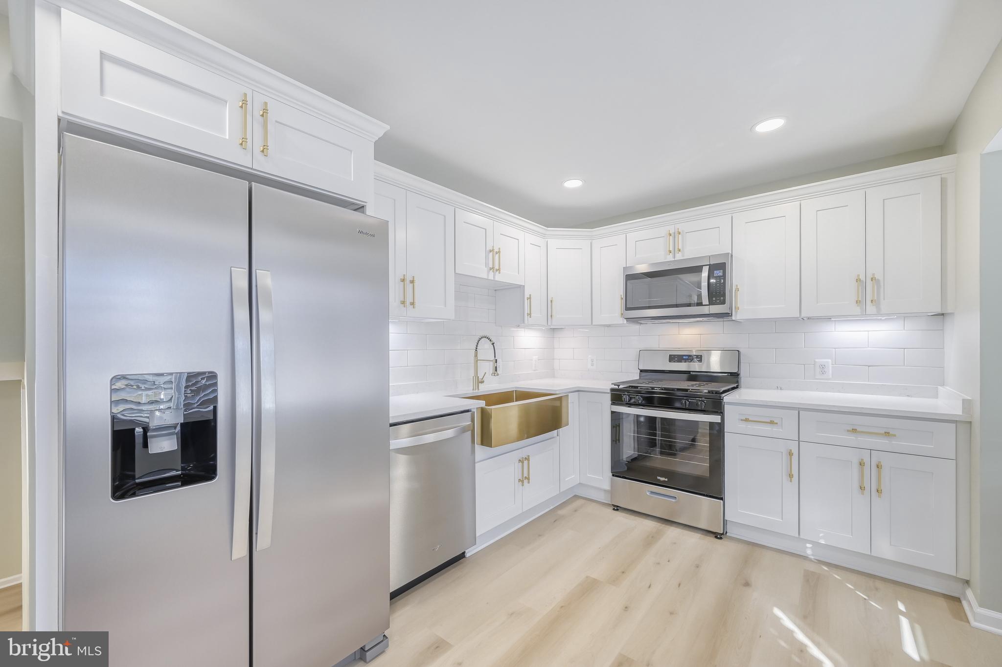 LODGE FOREST MANOR - Residential