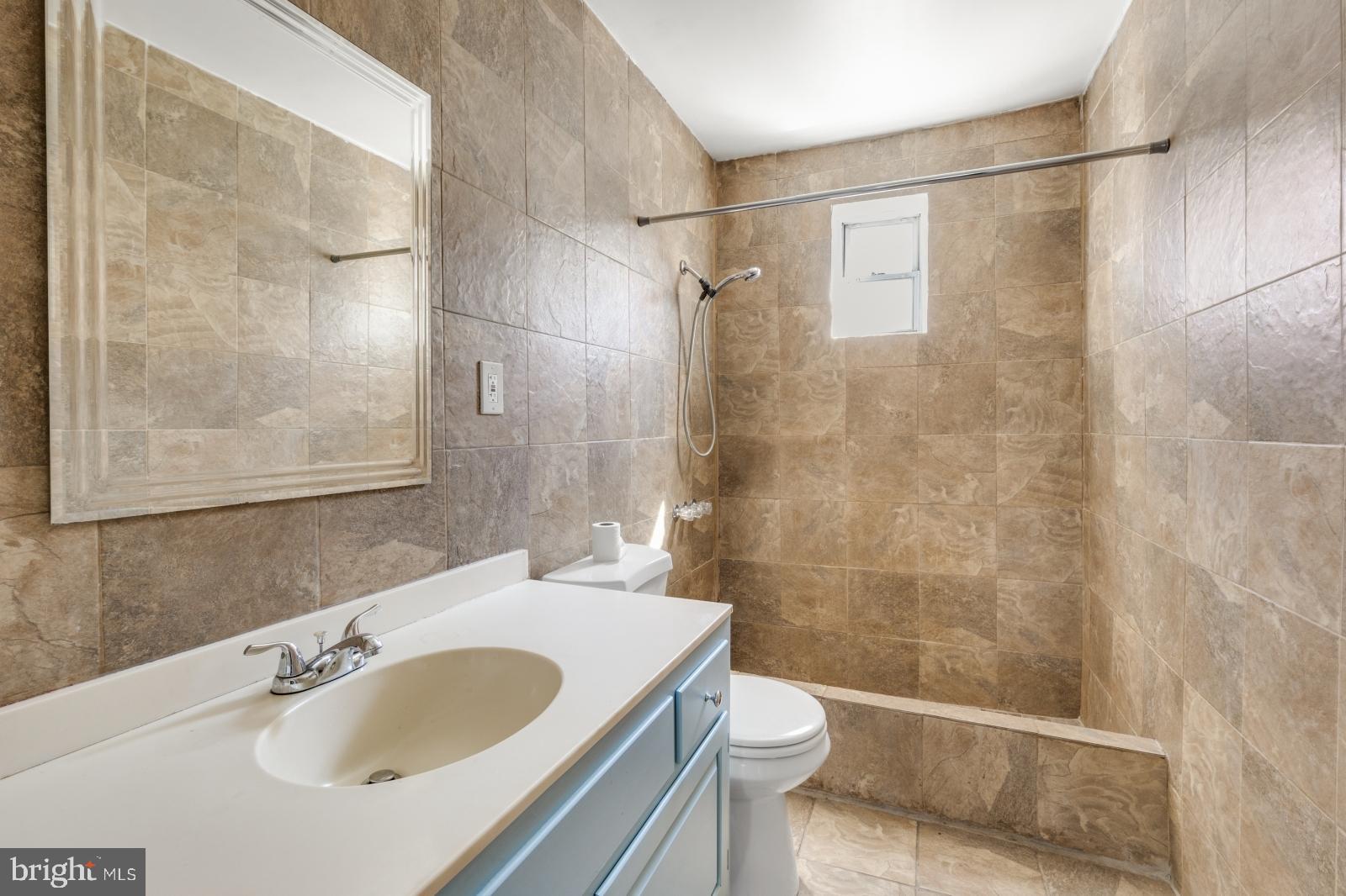 NORRIS SQUARE - Residential Lease