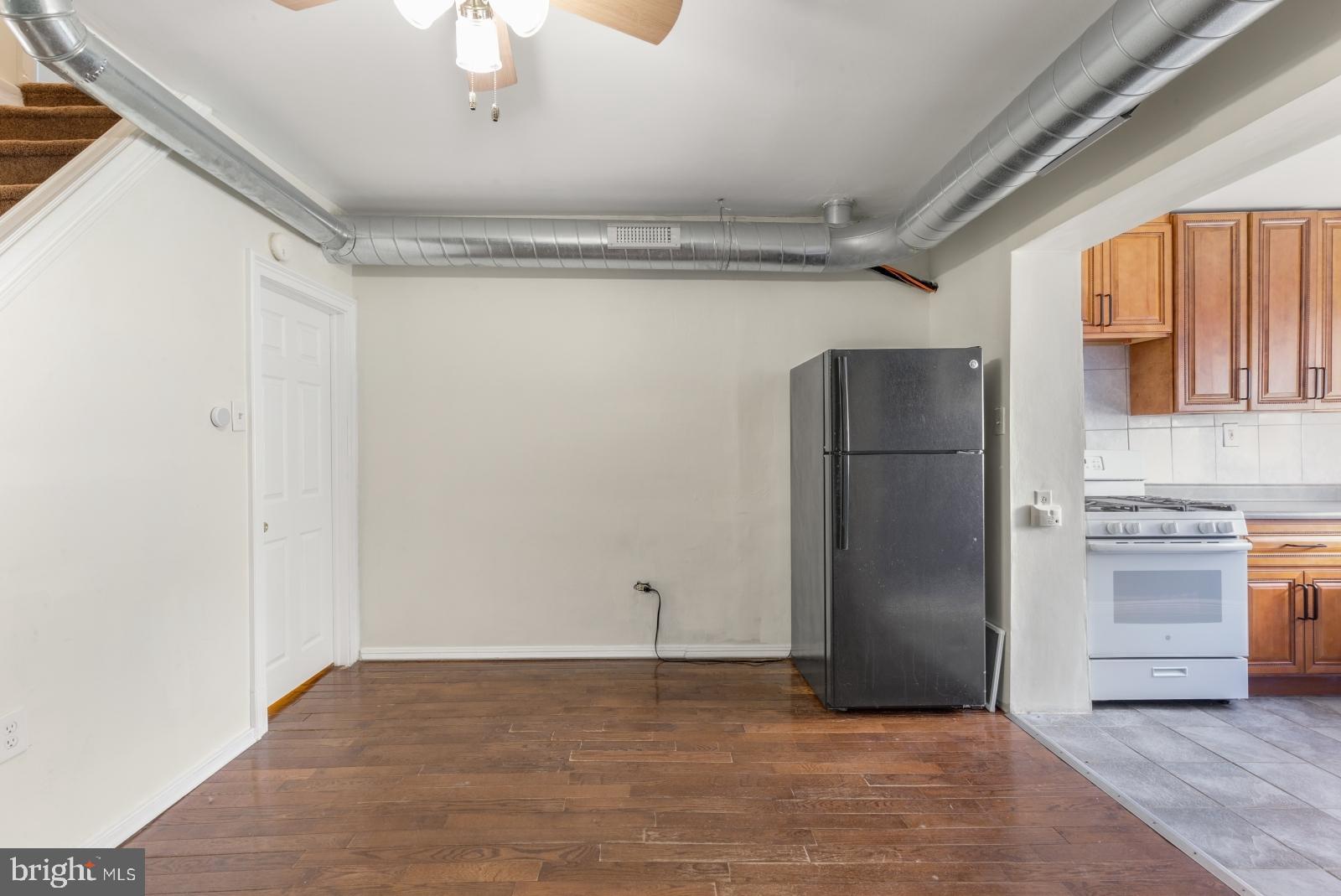 NORRIS SQUARE - Residential Lease