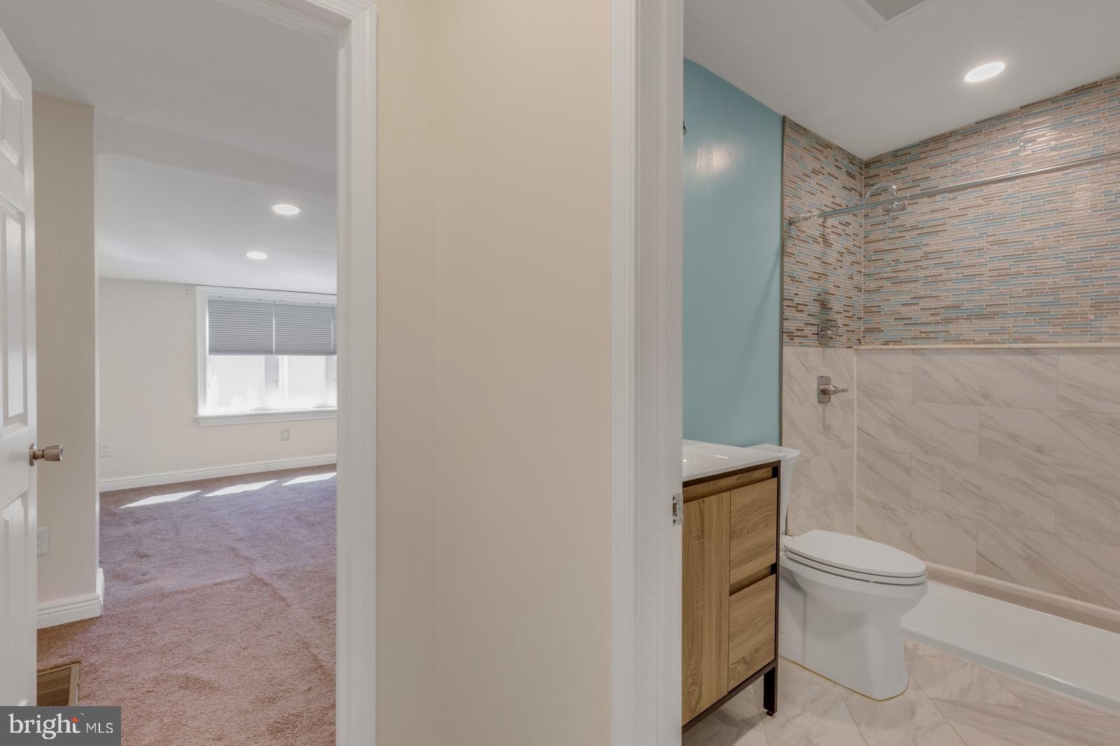 NORRIS SQUARE - Residential Lease