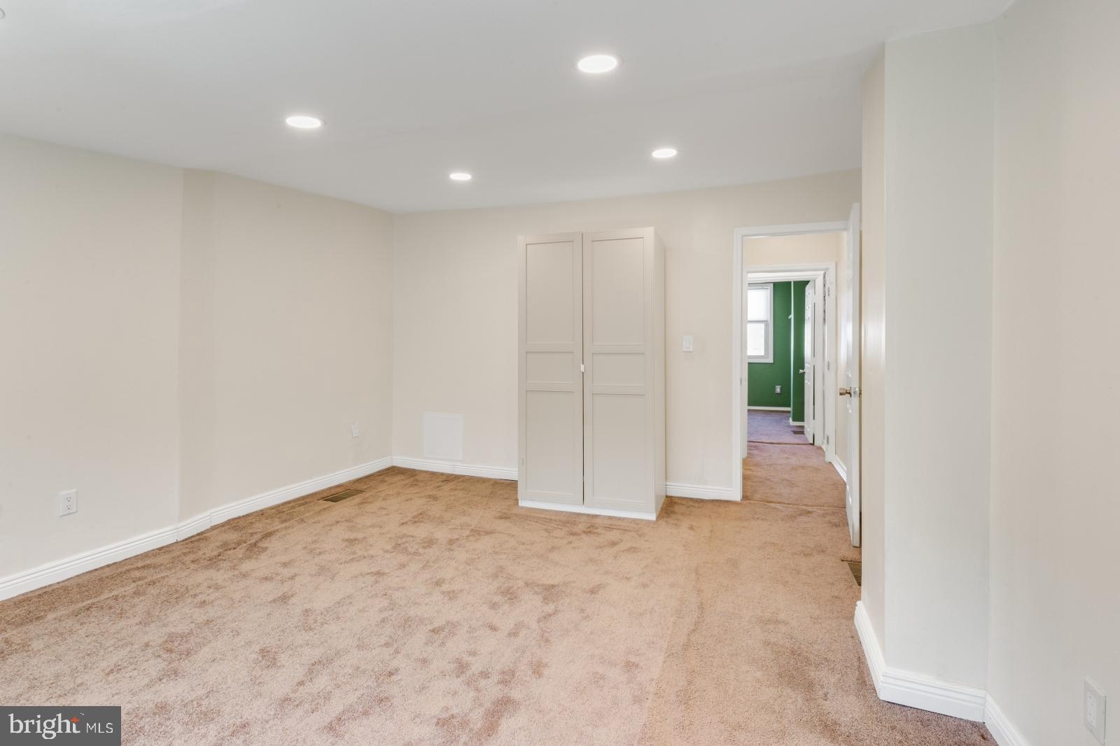 NORRIS SQUARE - Residential Lease