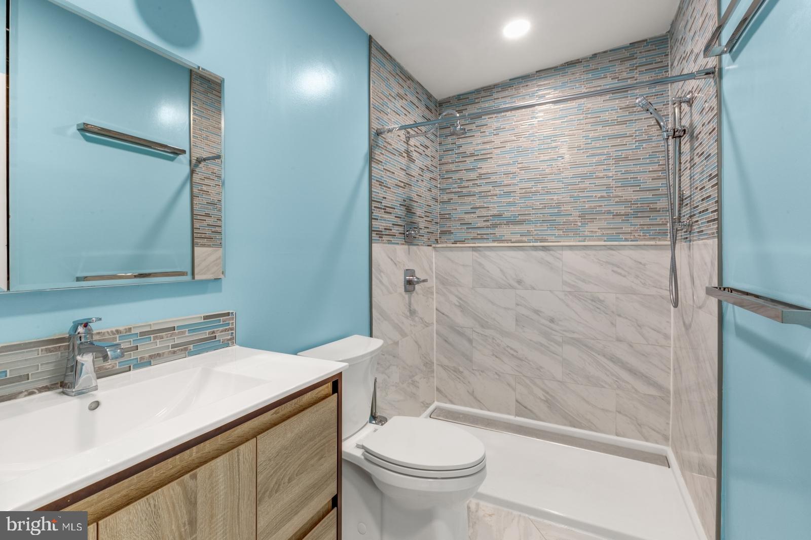 NORRIS SQUARE - Residential Lease