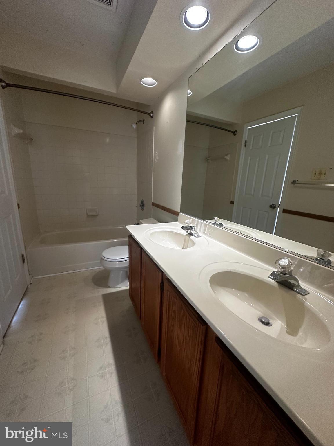 LIONS GATE - Residential