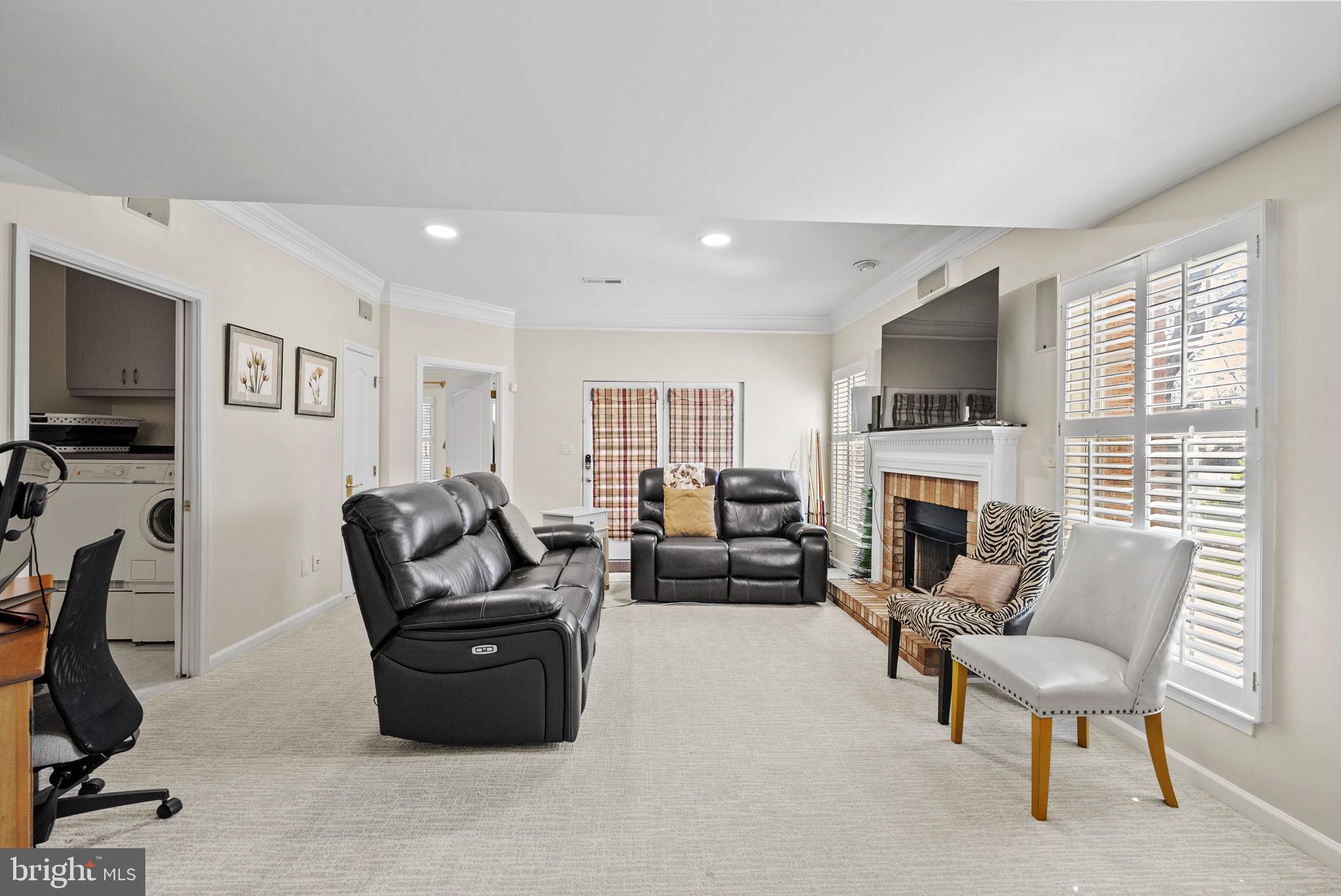 FARMWELL HUNT - Residential