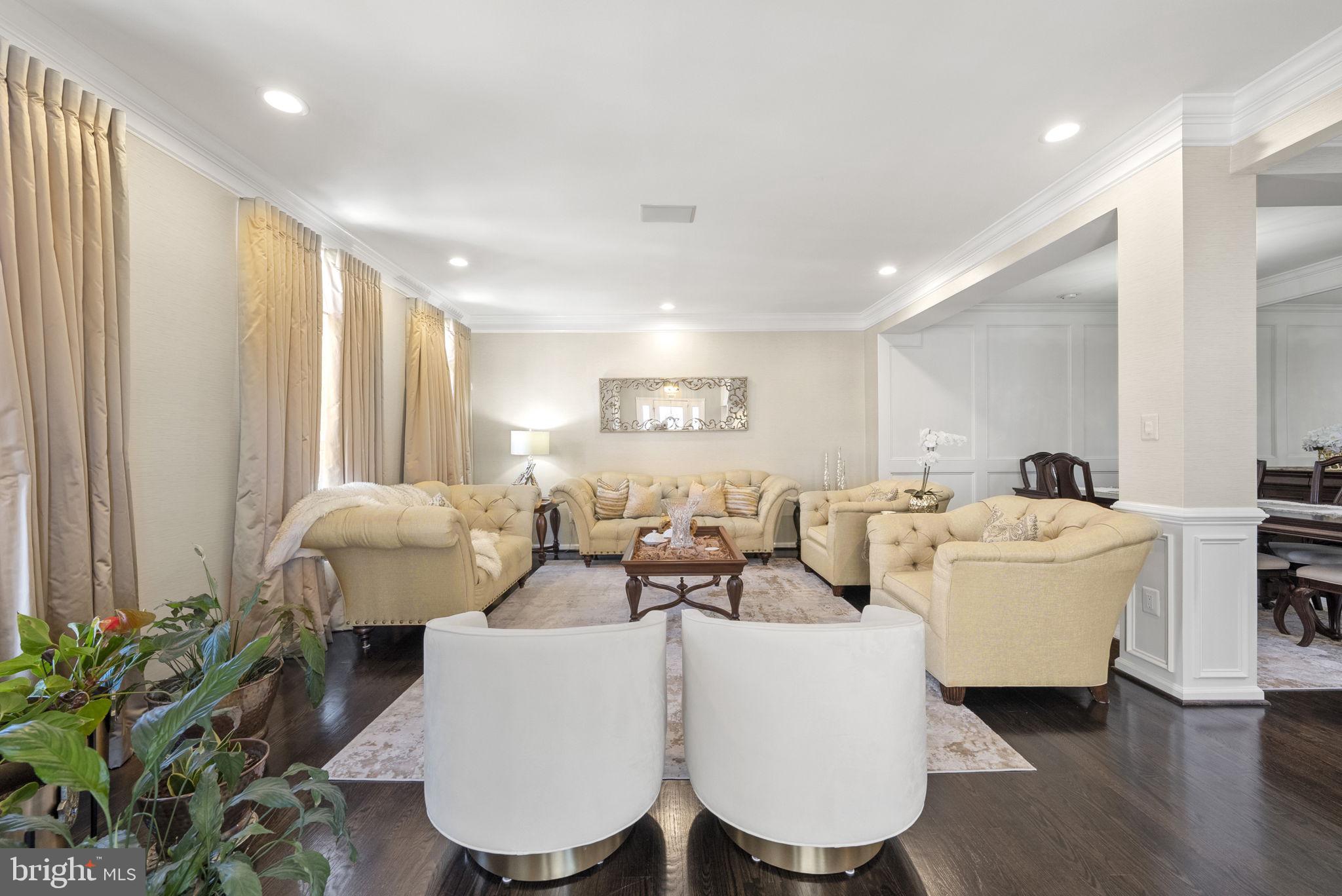 FARMWELL HUNT - Residential