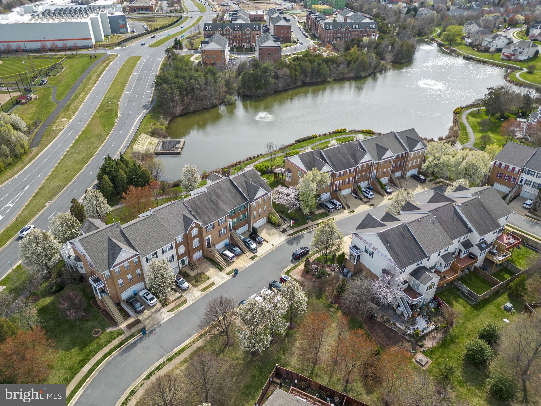 FARMWELL HUNT - Residential
