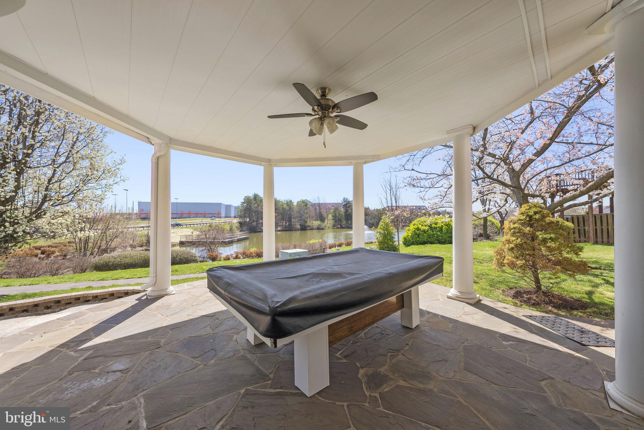 FARMWELL HUNT - Residential