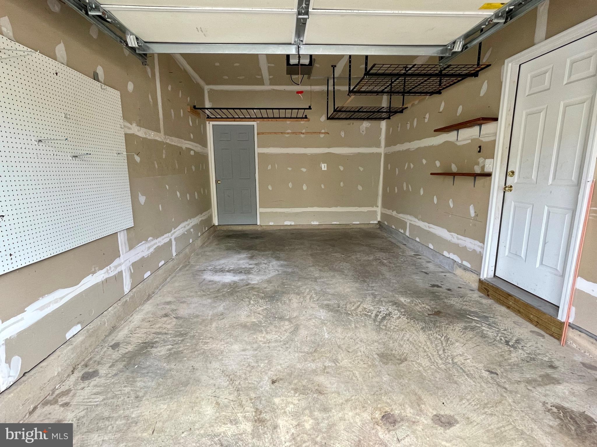 DAHLIA PARK OF WILDEWOOD - Residential Lease