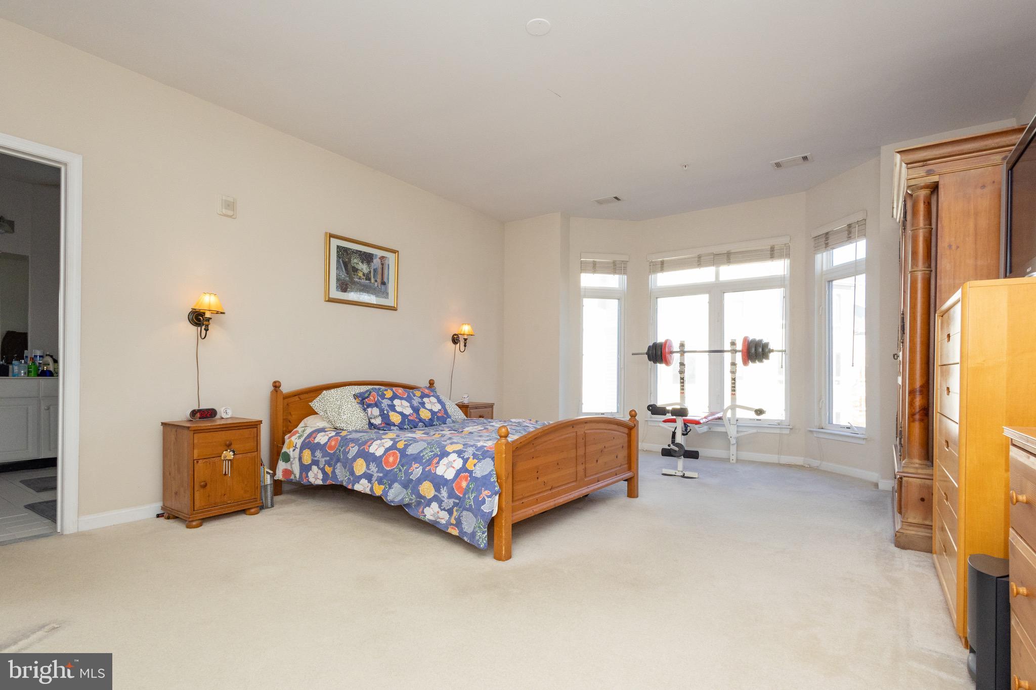 POTOMAC POINTE - Residential