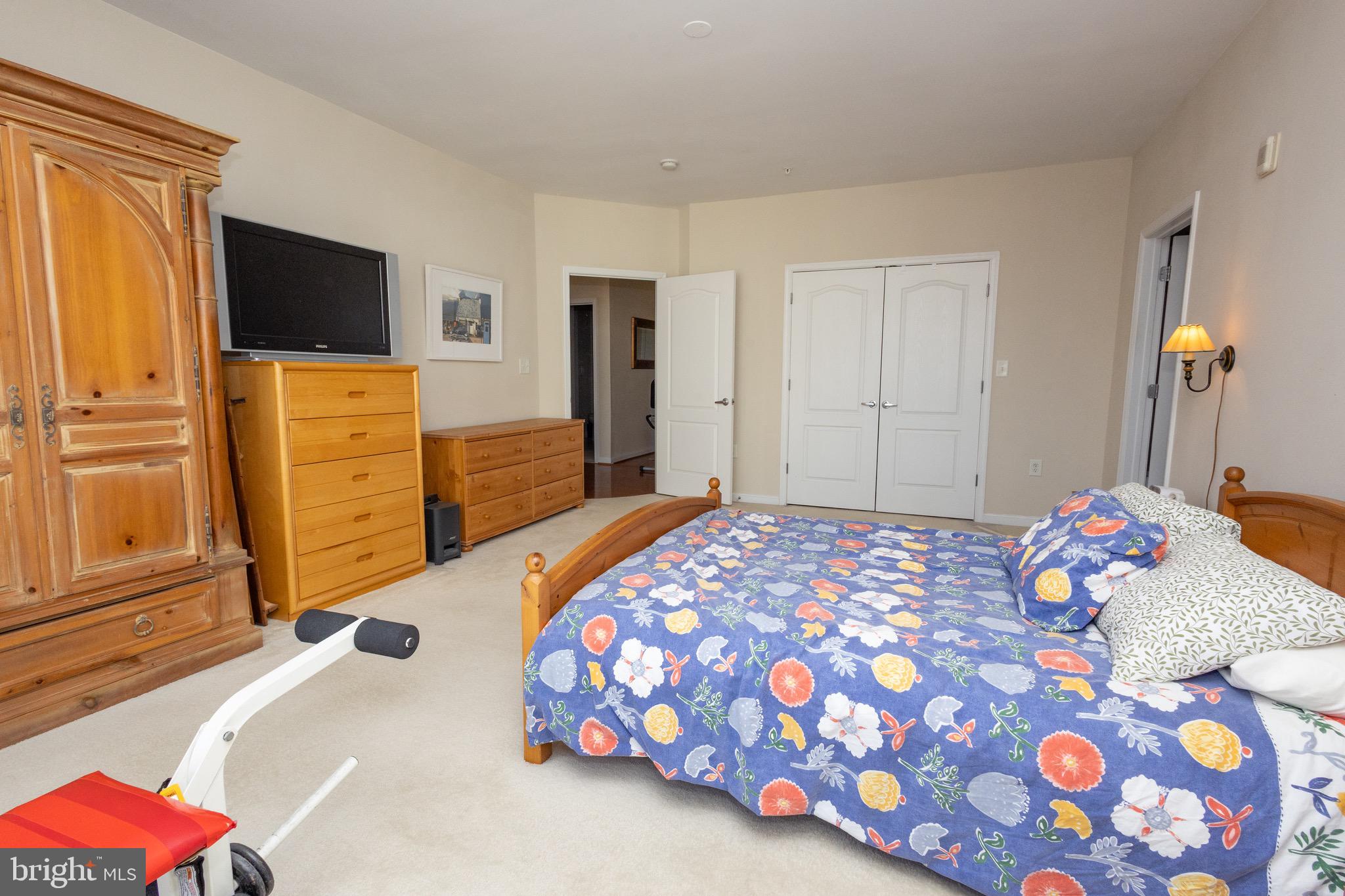 POTOMAC POINTE - Residential