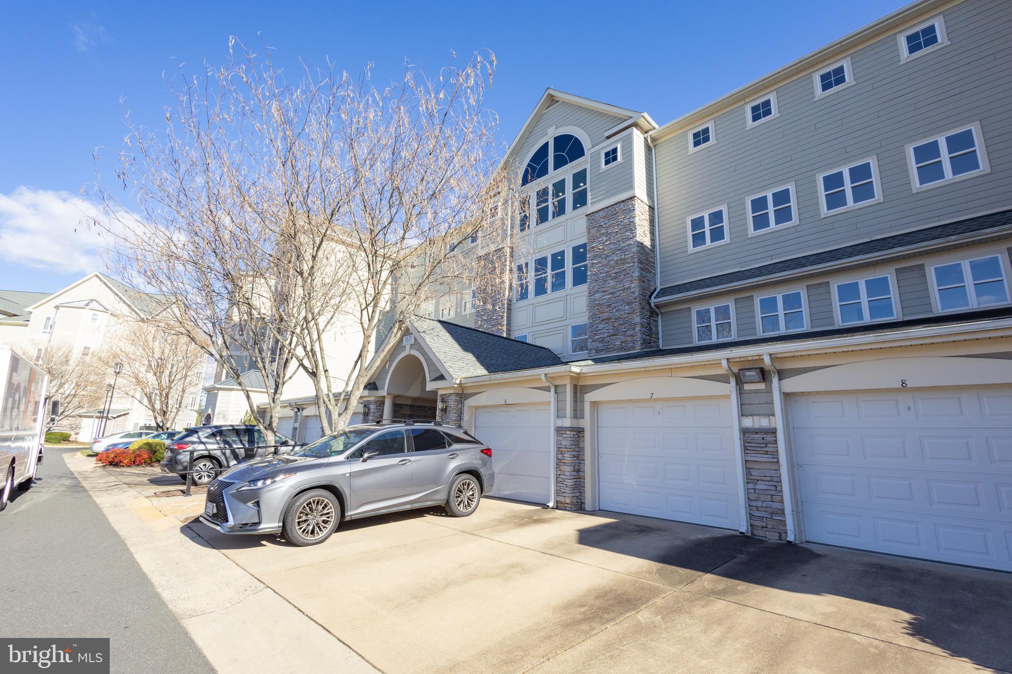 1621 LADUE COURT 301