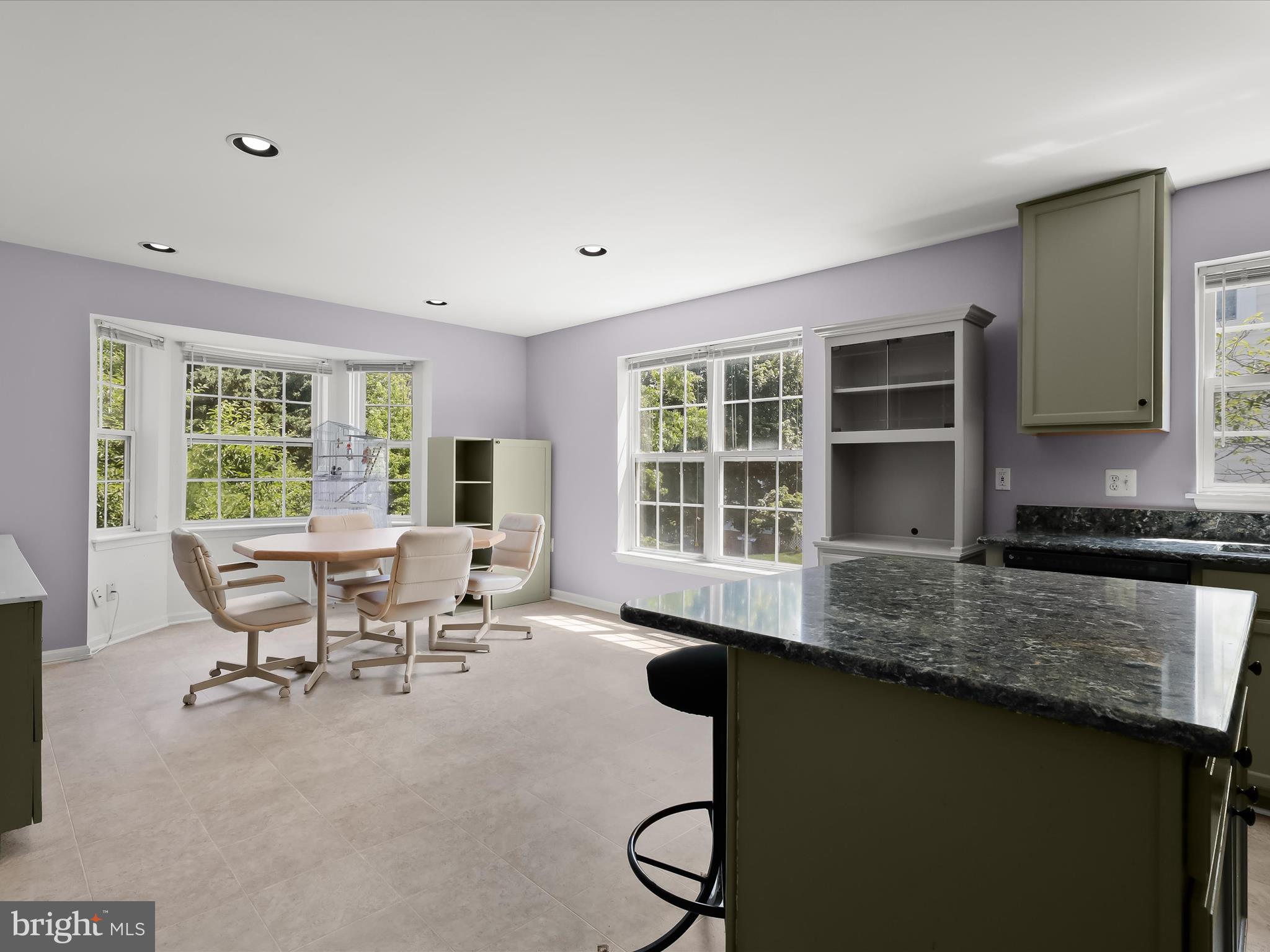 GOLDSBOROUGH MANOR - Residential