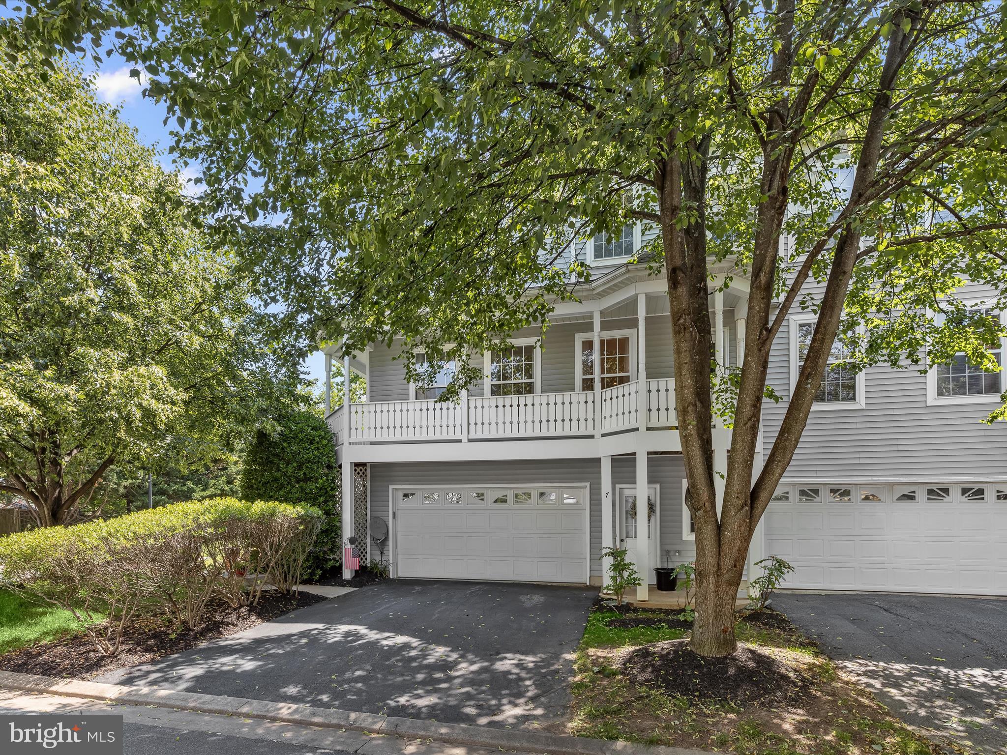 GOLDSBOROUGH MANOR - Residential