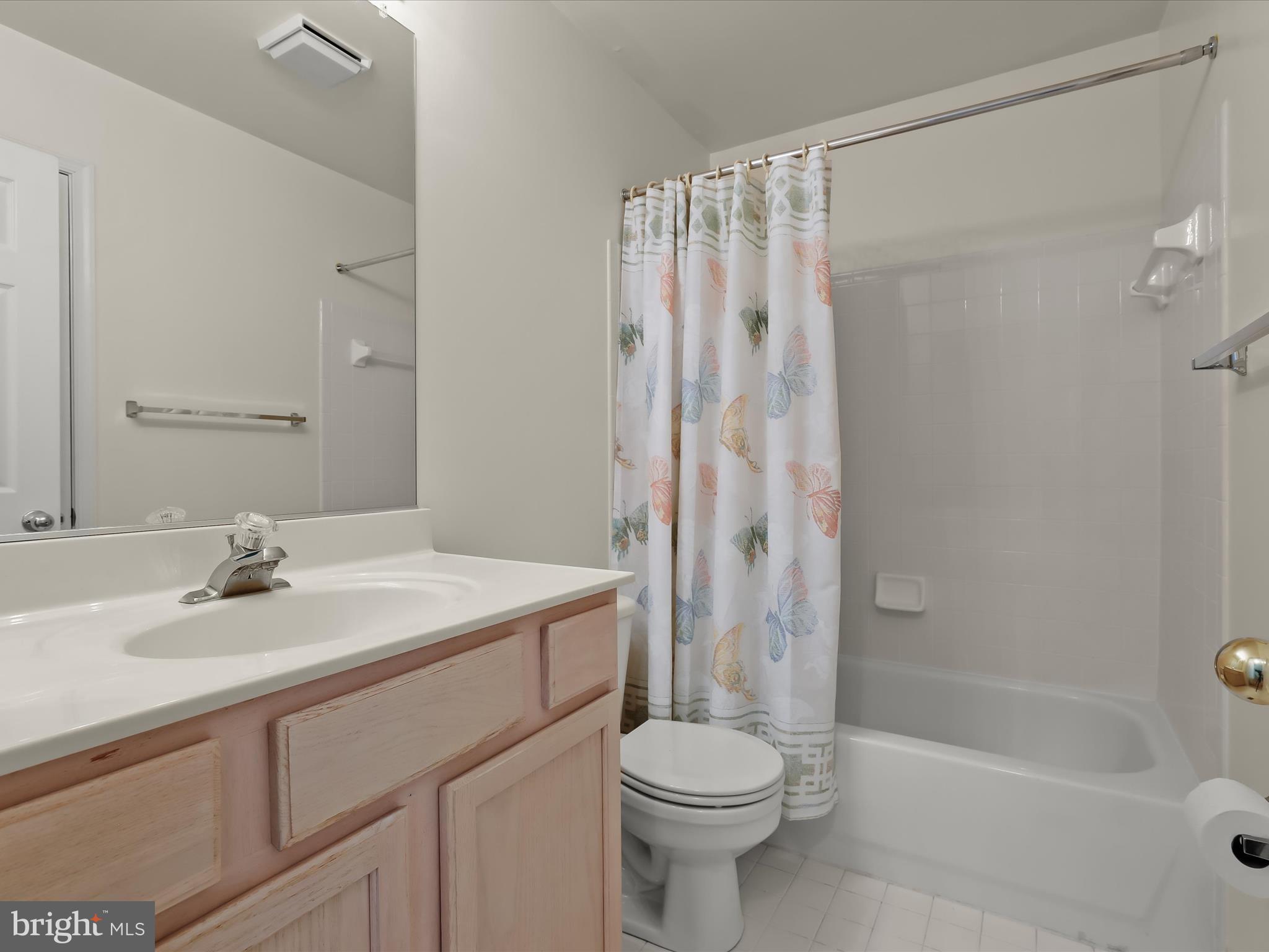 GOLDSBOROUGH MANOR - Residential