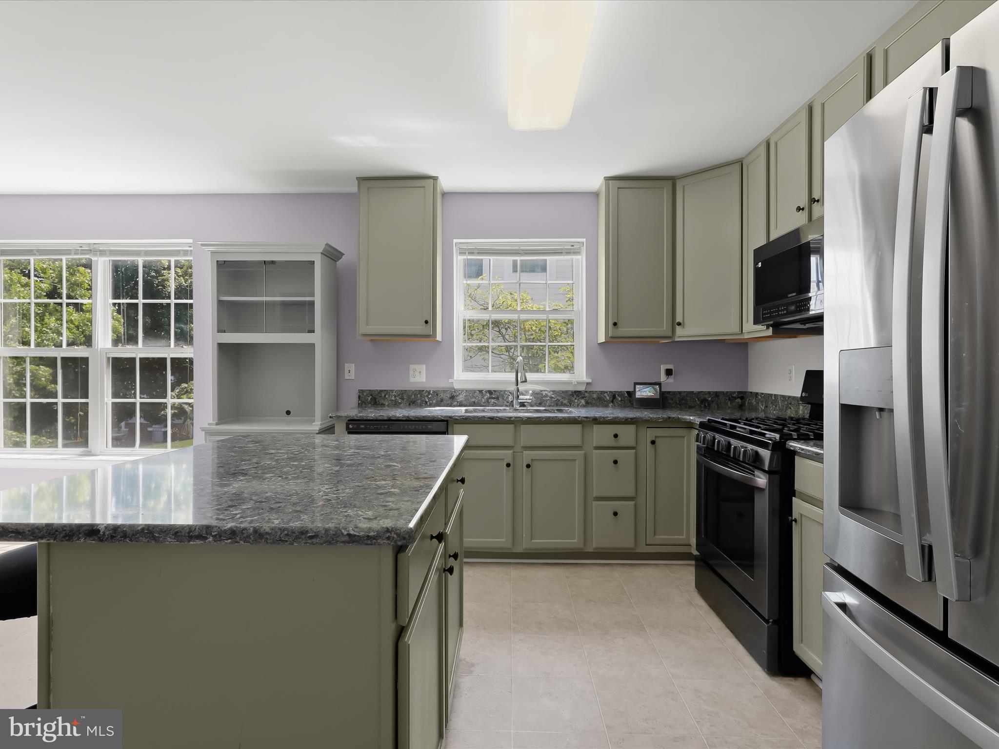 GOLDSBOROUGH MANOR - Residential