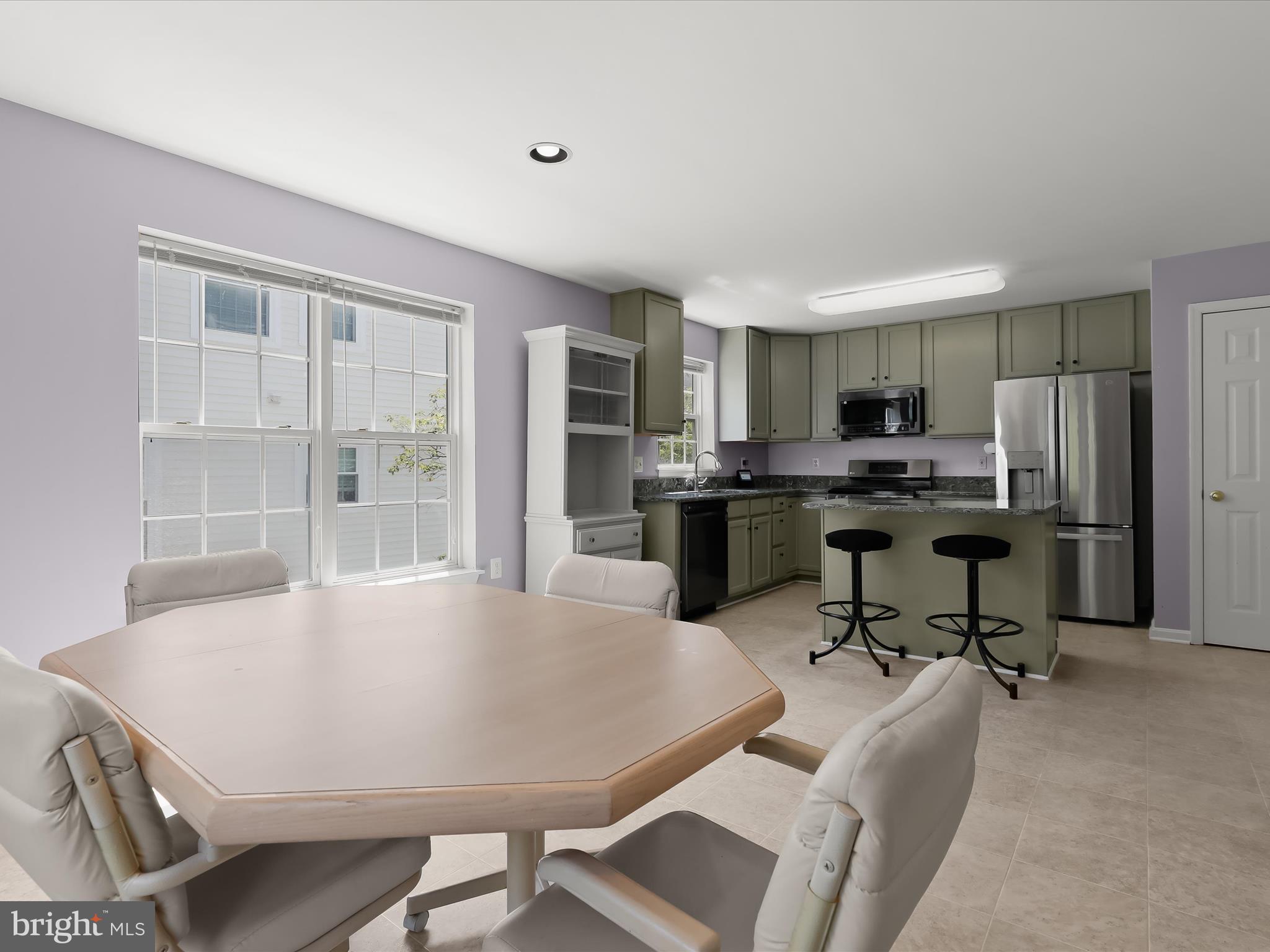 GOLDSBOROUGH MANOR - Residential