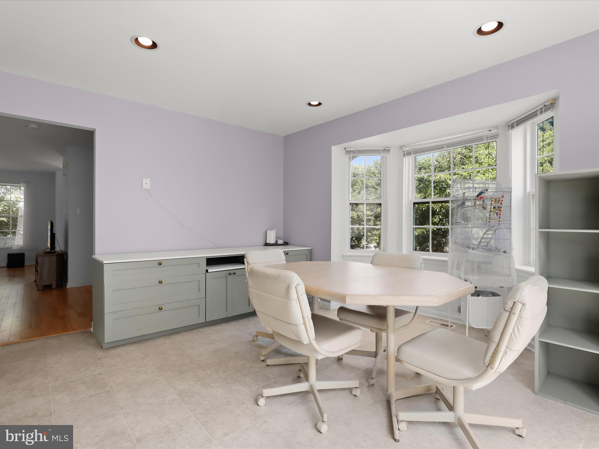 GOLDSBOROUGH MANOR - Residential