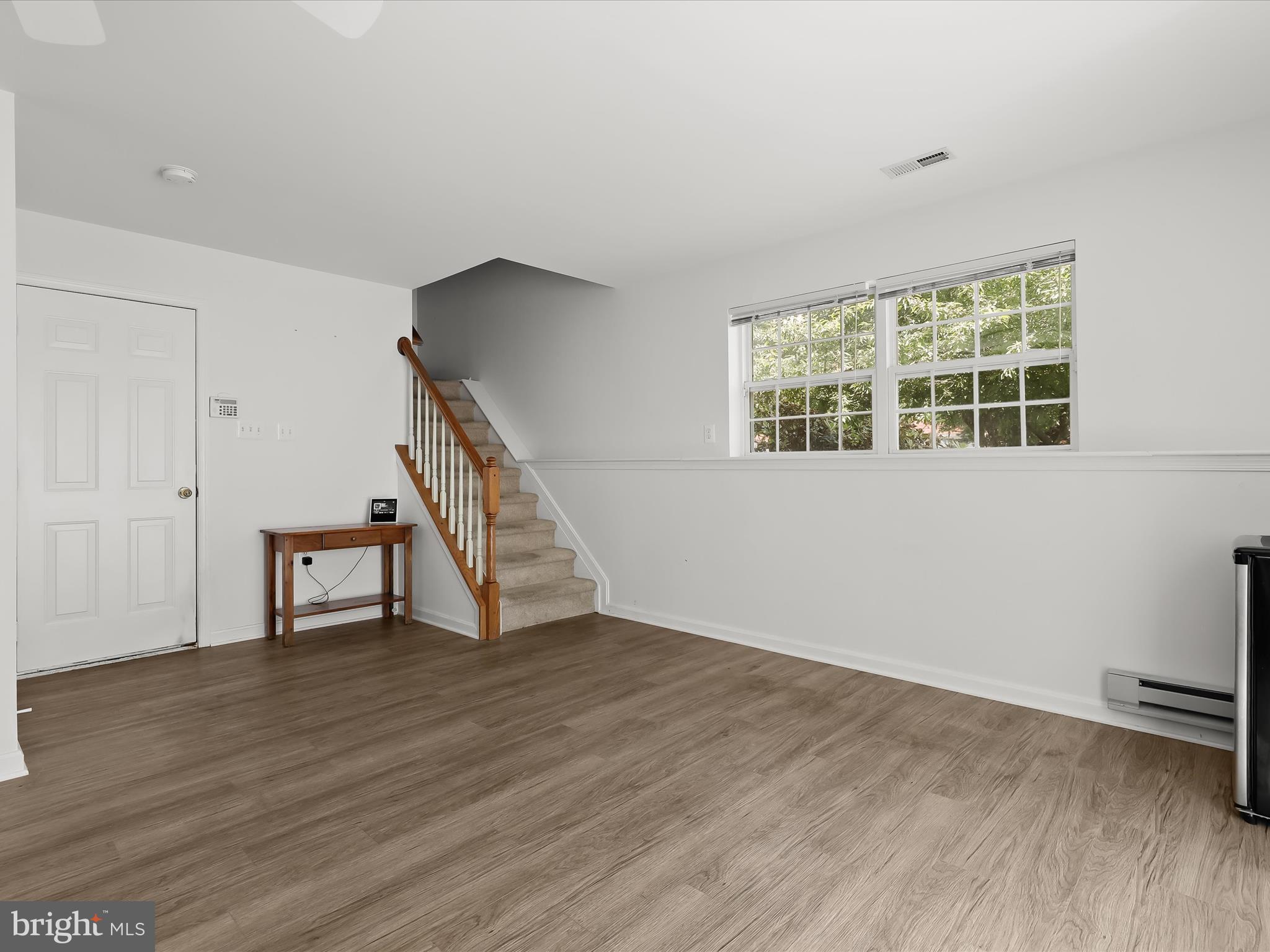 GOLDSBOROUGH MANOR - Residential