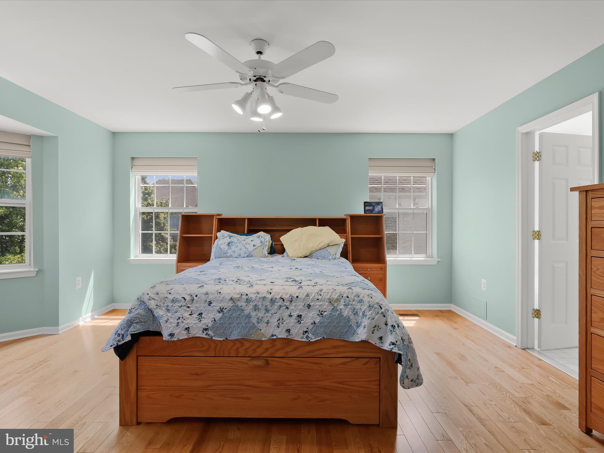 GOLDSBOROUGH MANOR - Residential