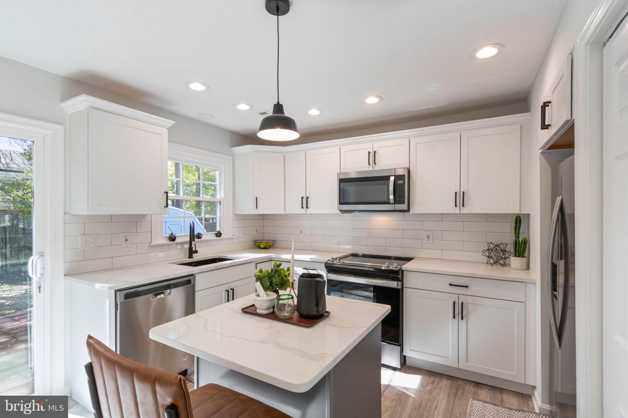 FRANKLIN MANOR BEACH - Residential