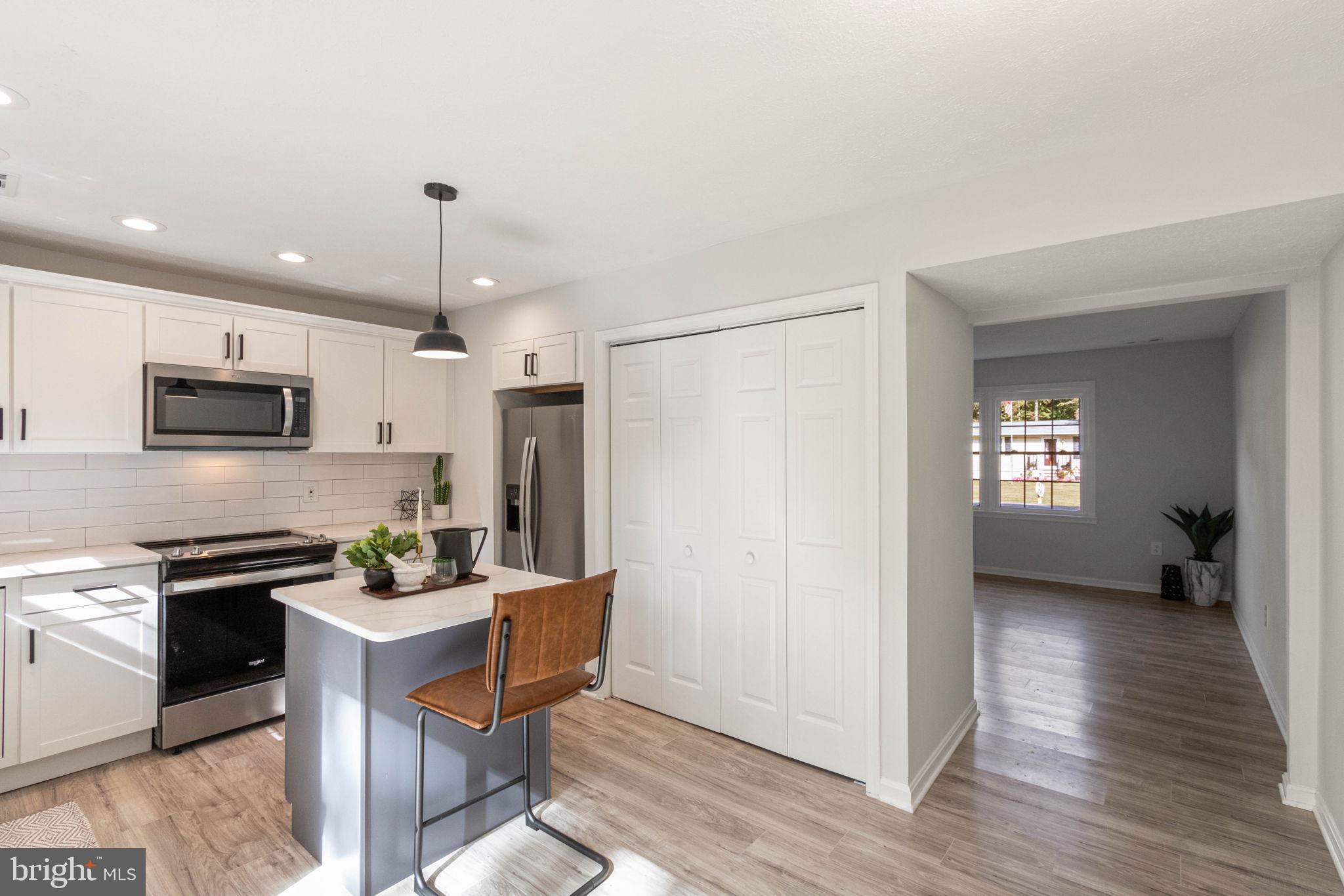 FRANKLIN MANOR BEACH - Residential