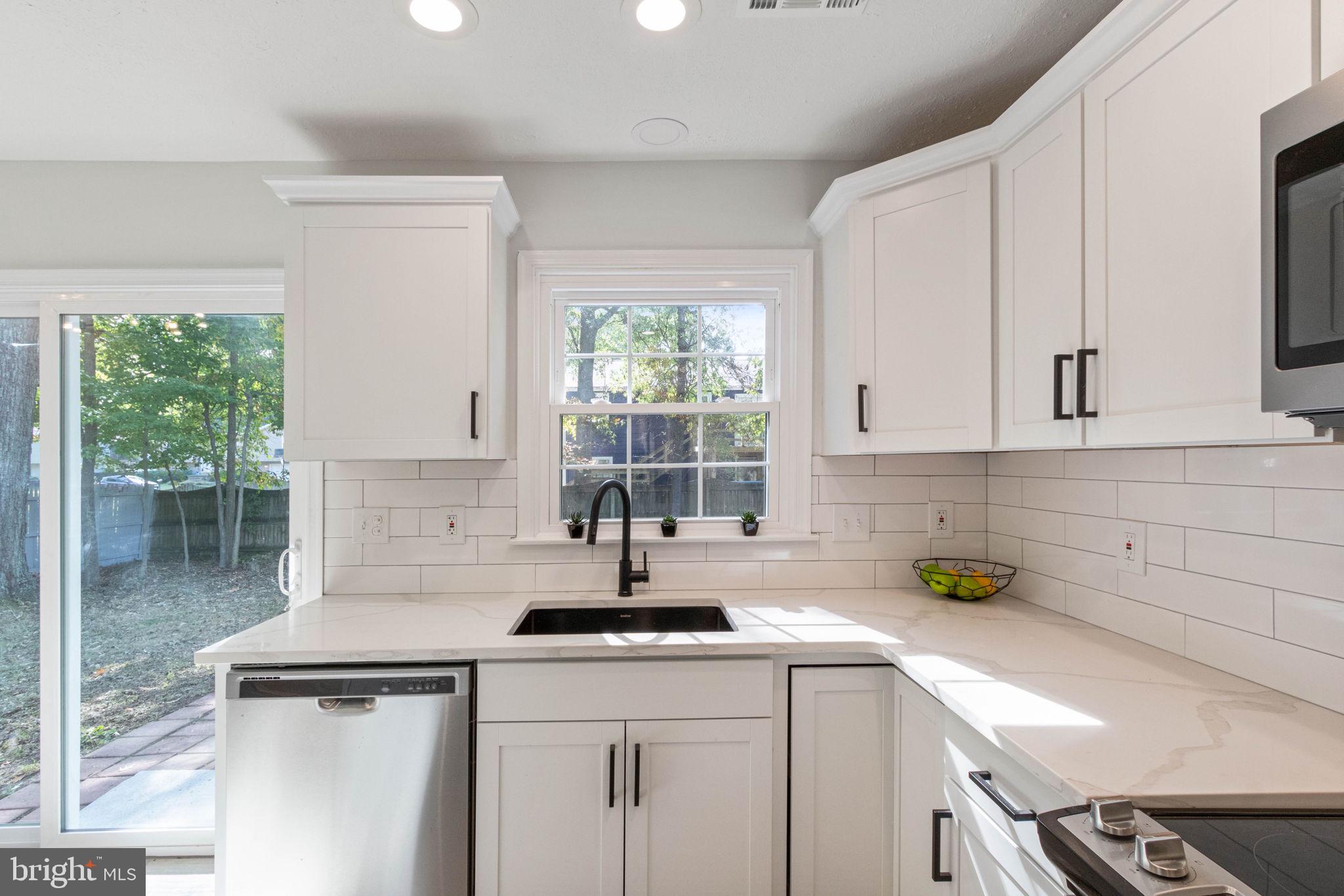 FRANKLIN MANOR BEACH - Residential