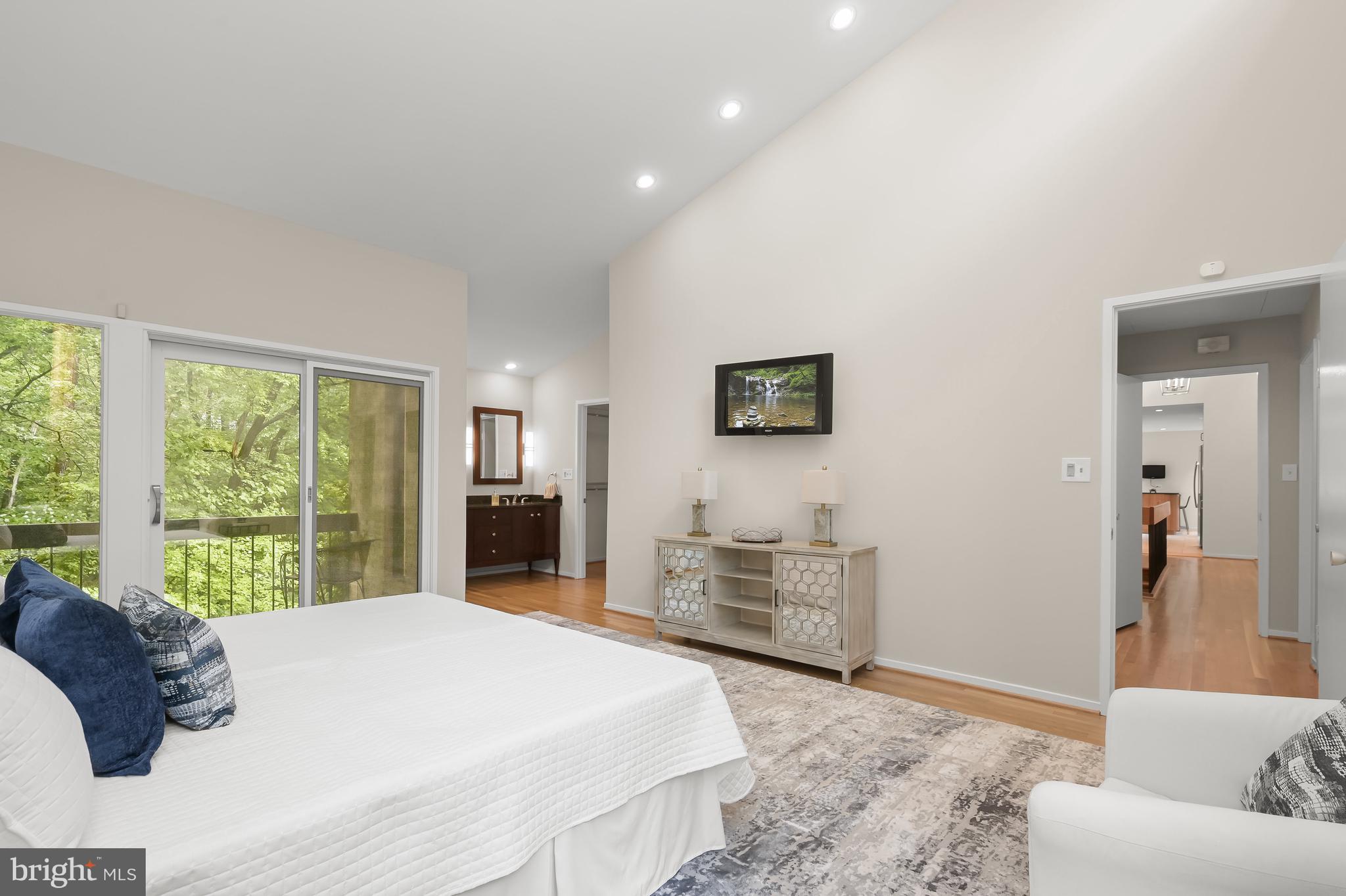 EAST GATE OF POTOMAC - Residential