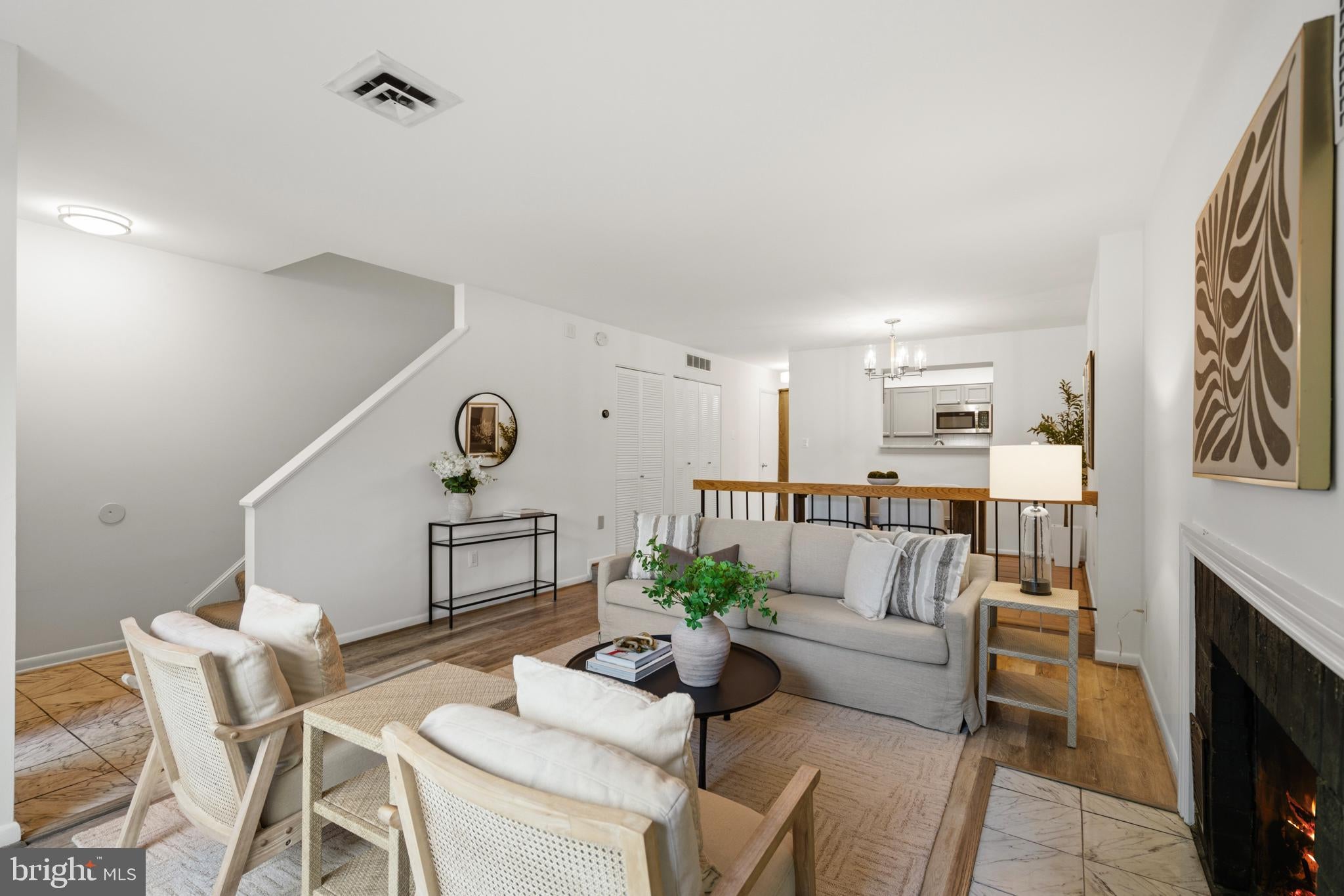 1033 MICHIGAN AVENUE NE 1033