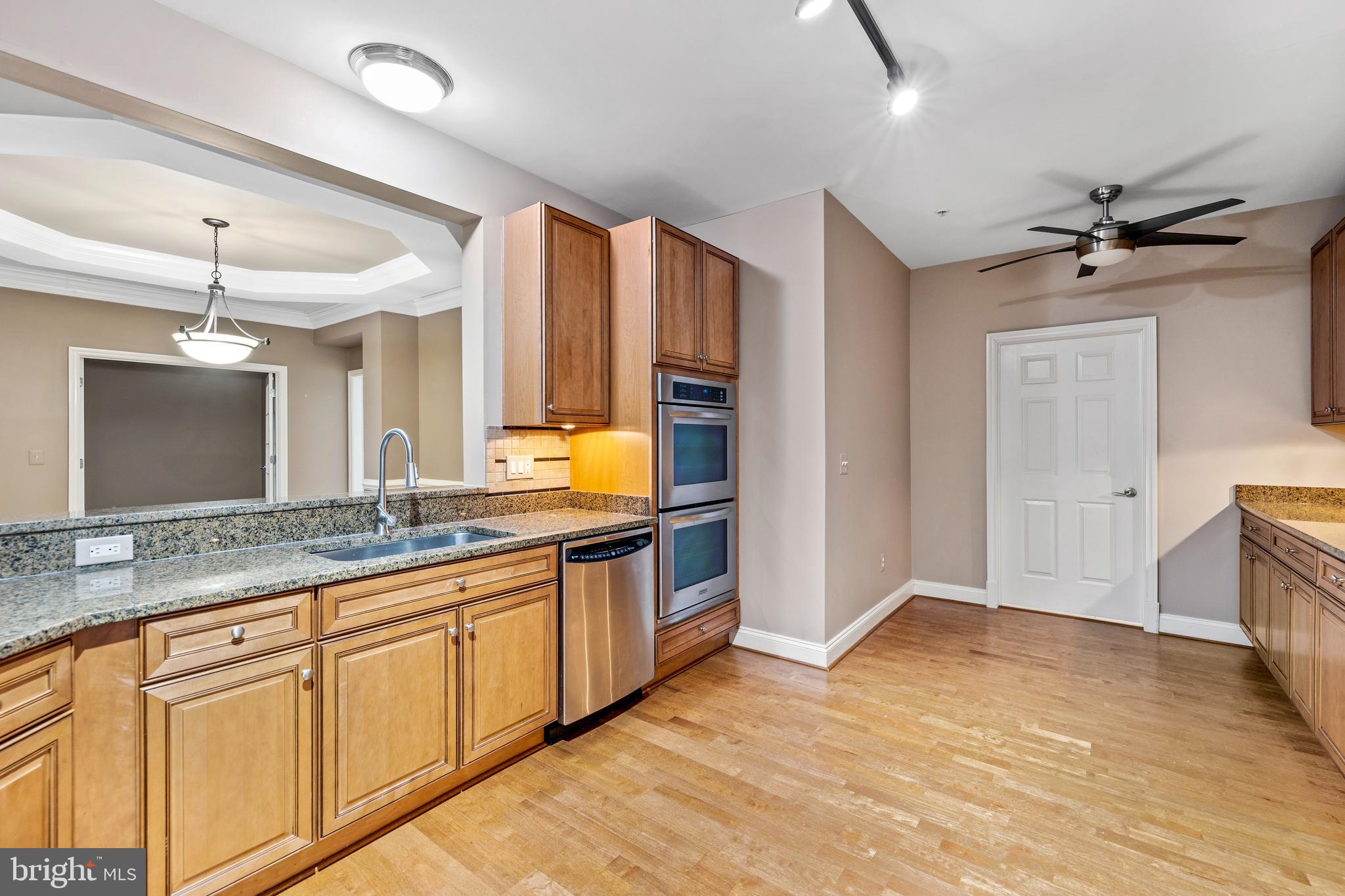 THE BLUFFS AT QUARRY LAKE - Residential