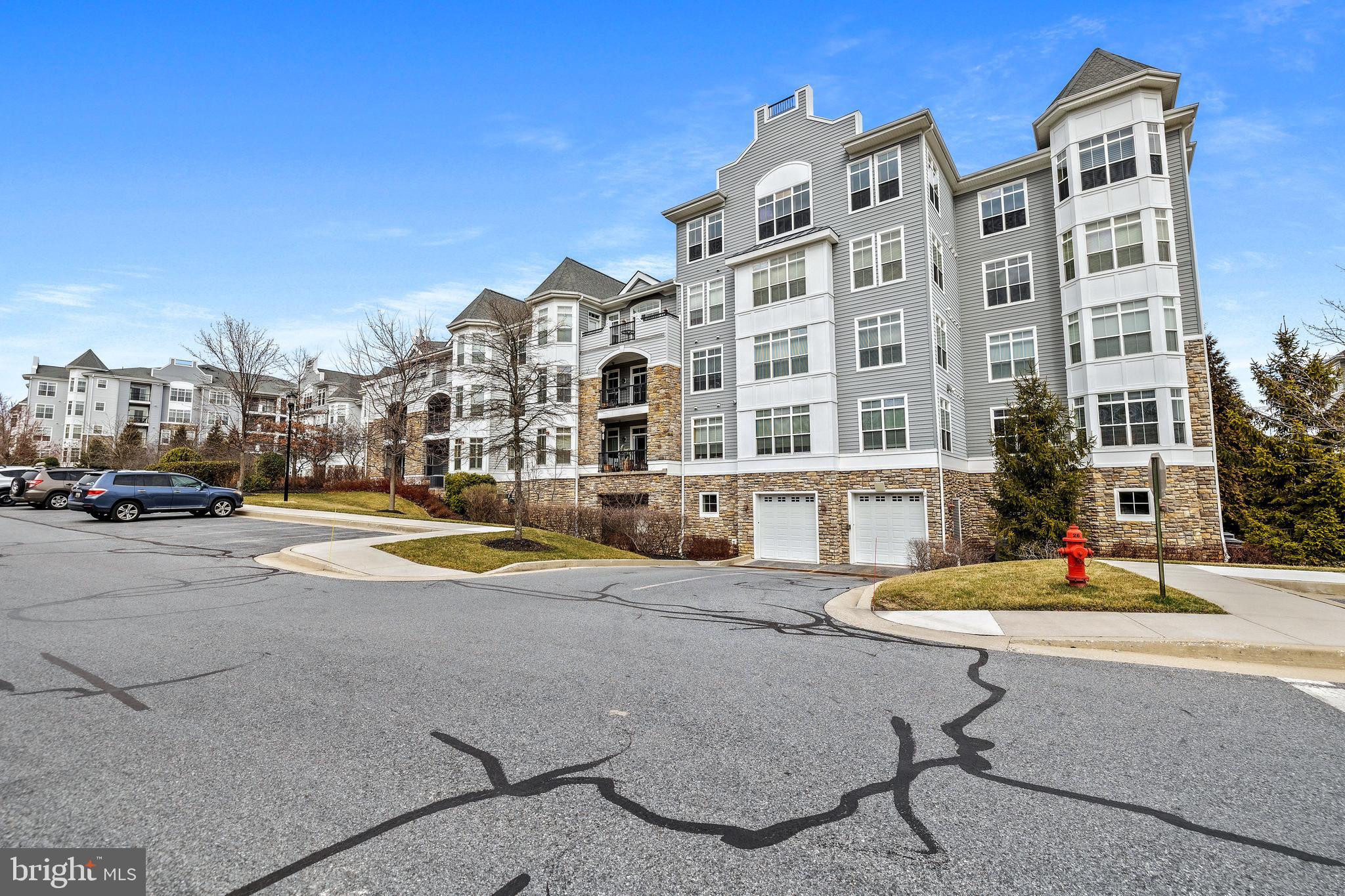 THE BLUFFS AT QUARRY LAKE - Residential