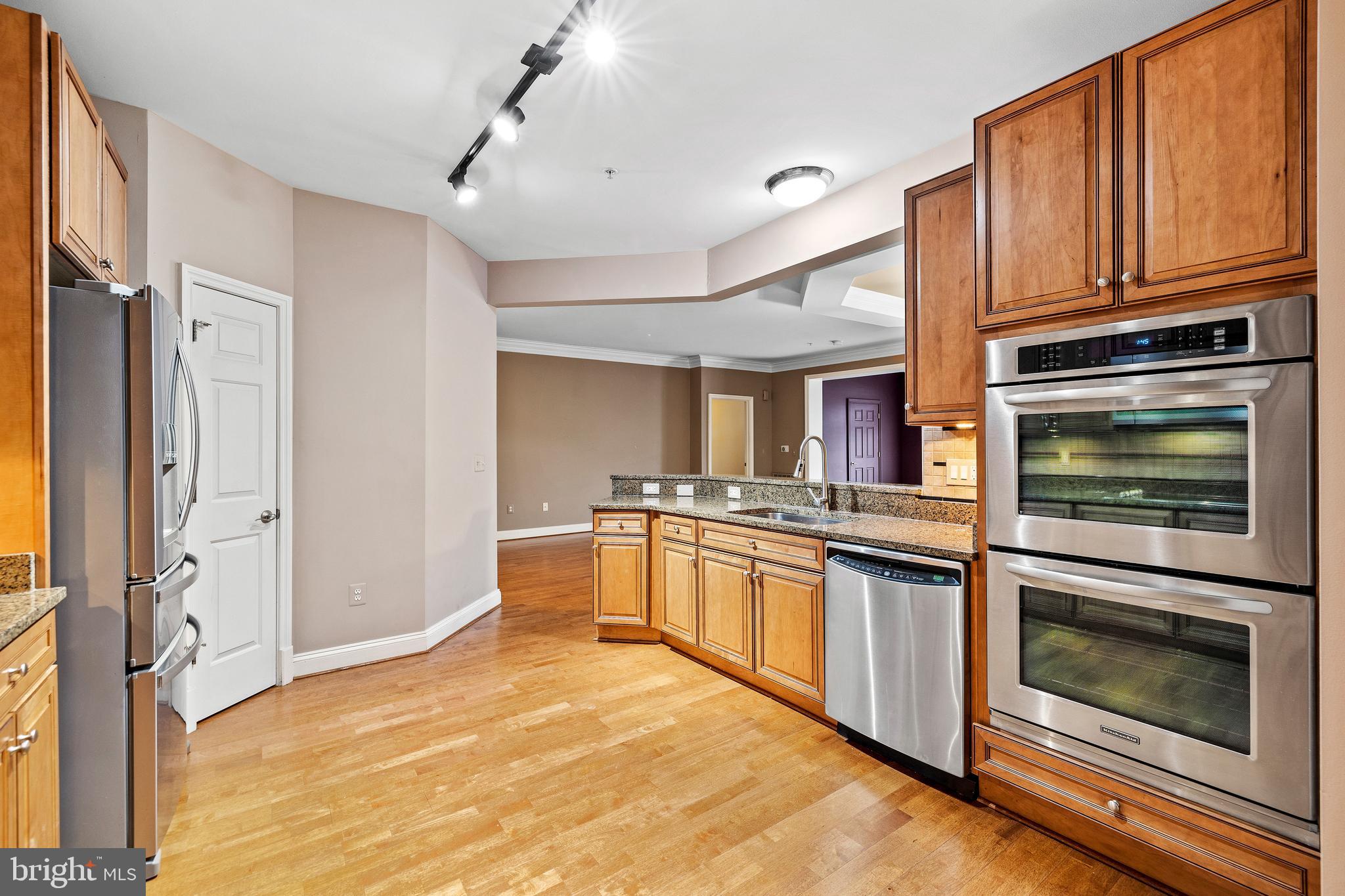 THE BLUFFS AT QUARRY LAKE - Residential