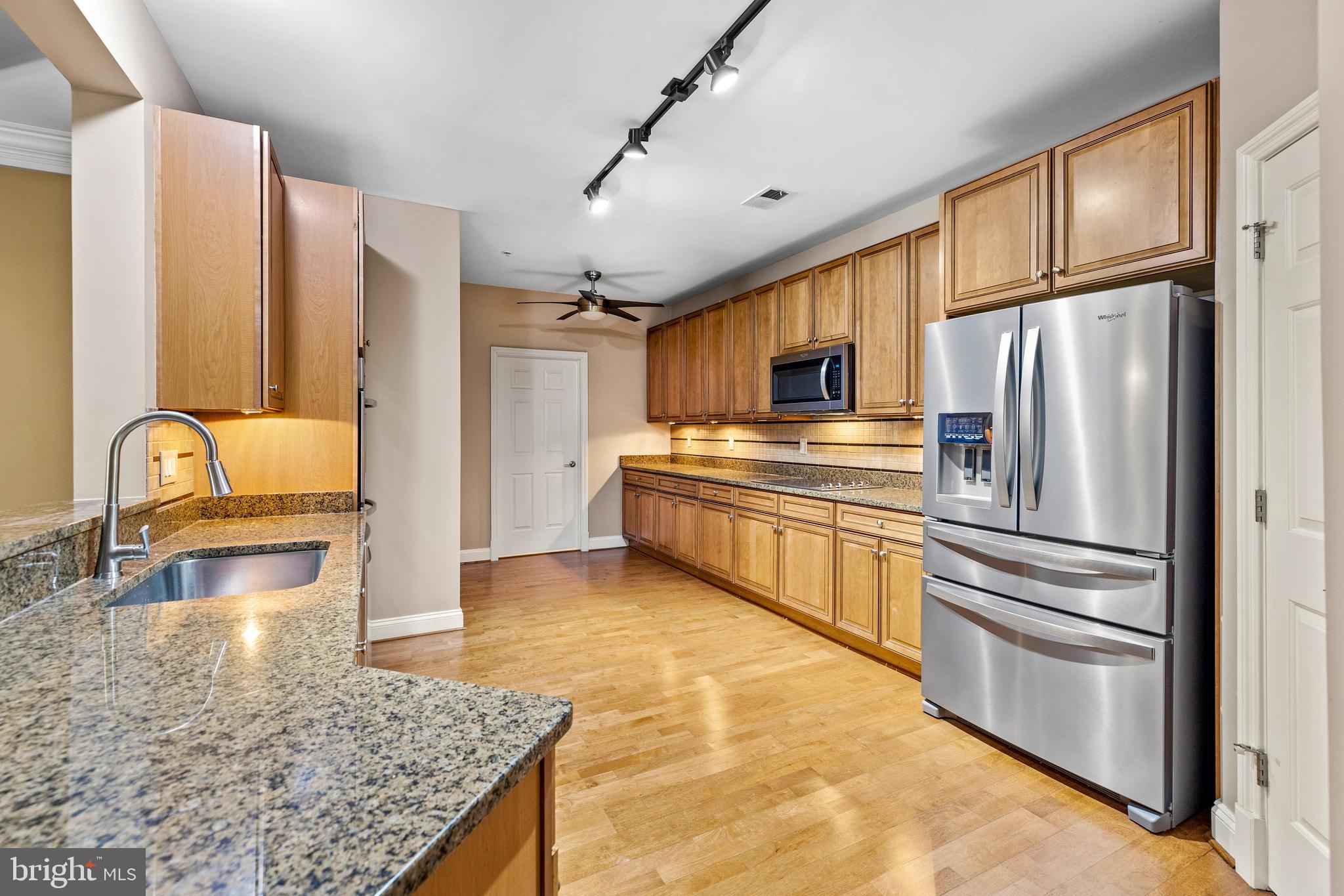 THE BLUFFS AT QUARRY LAKE - Residential