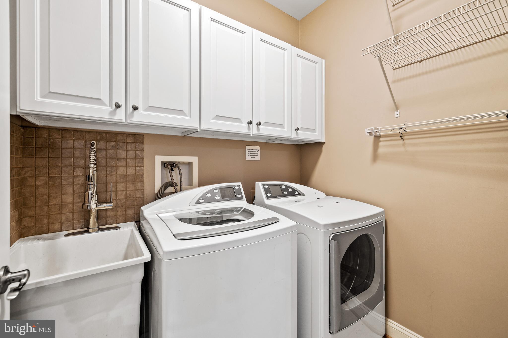 THE BLUFFS AT QUARRY LAKE - Residential