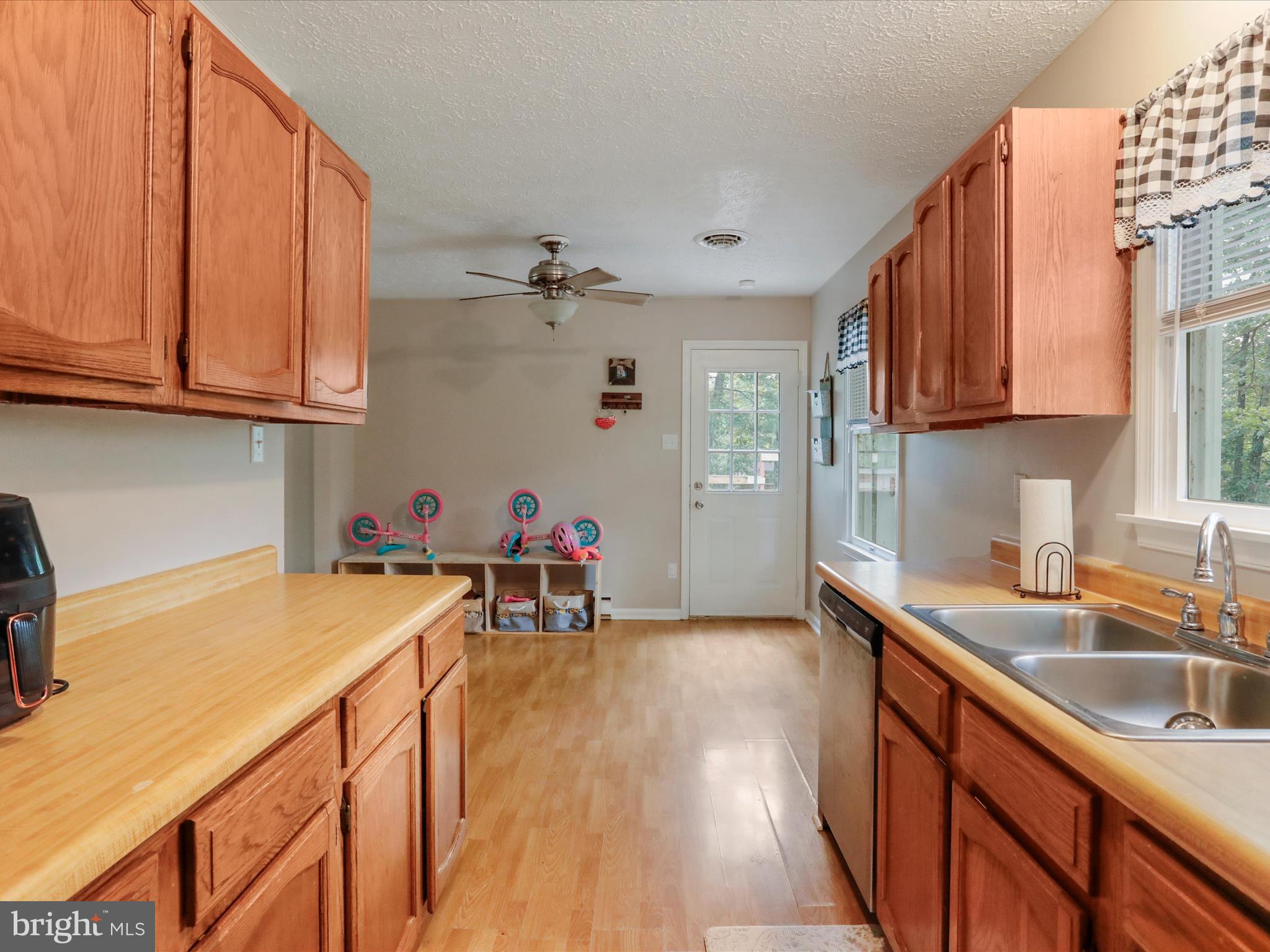 ROYAL VIEW ESTATES - Residential