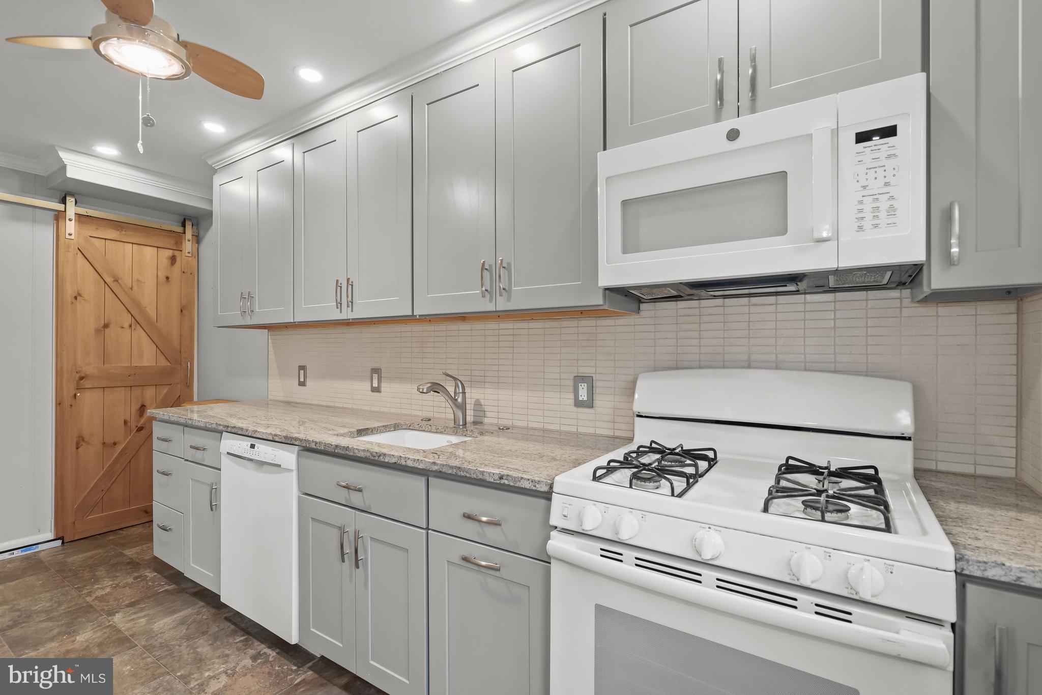 KNETTISHALL - Residential Lease