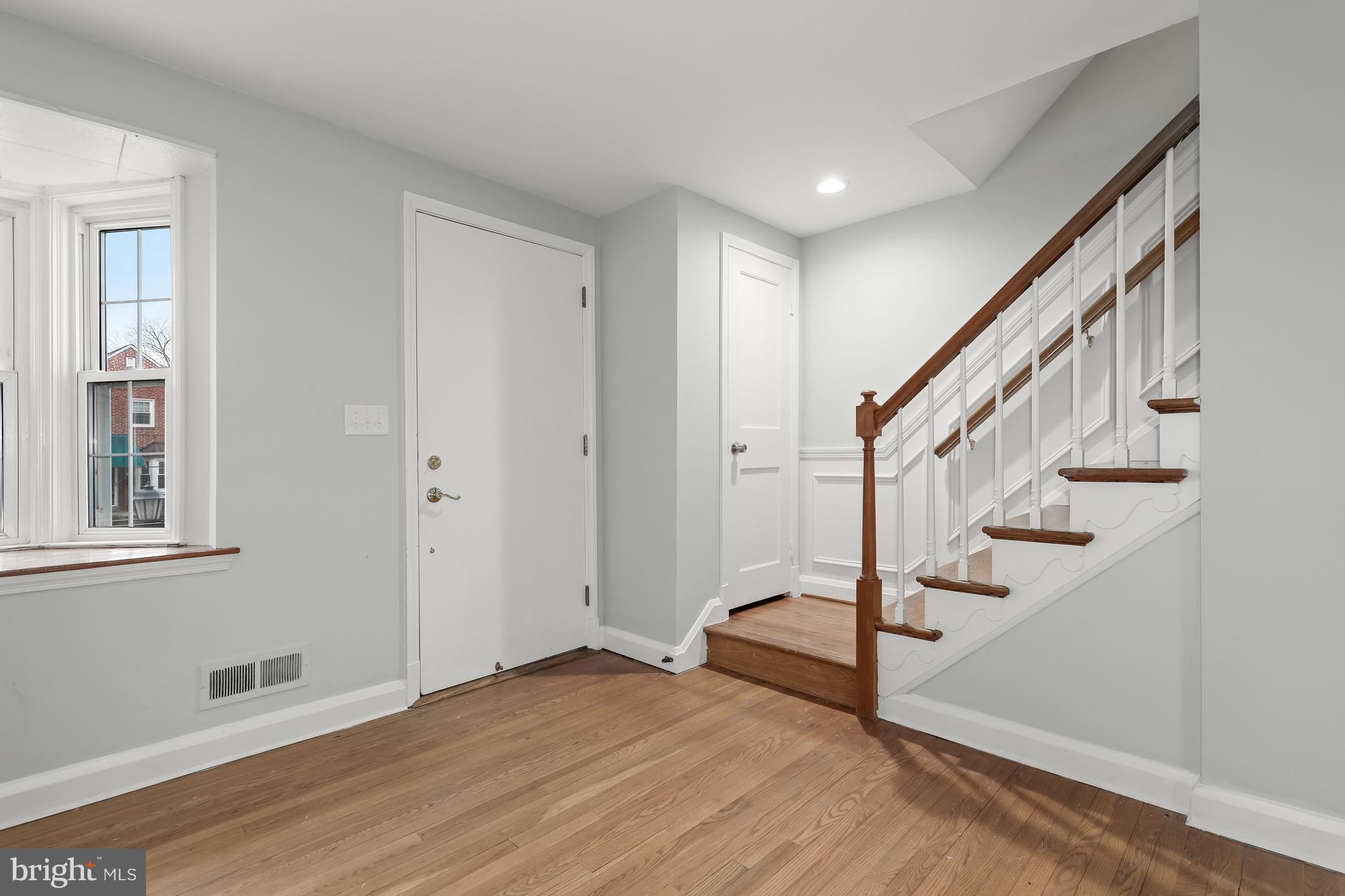 KNETTISHALL - Residential Lease