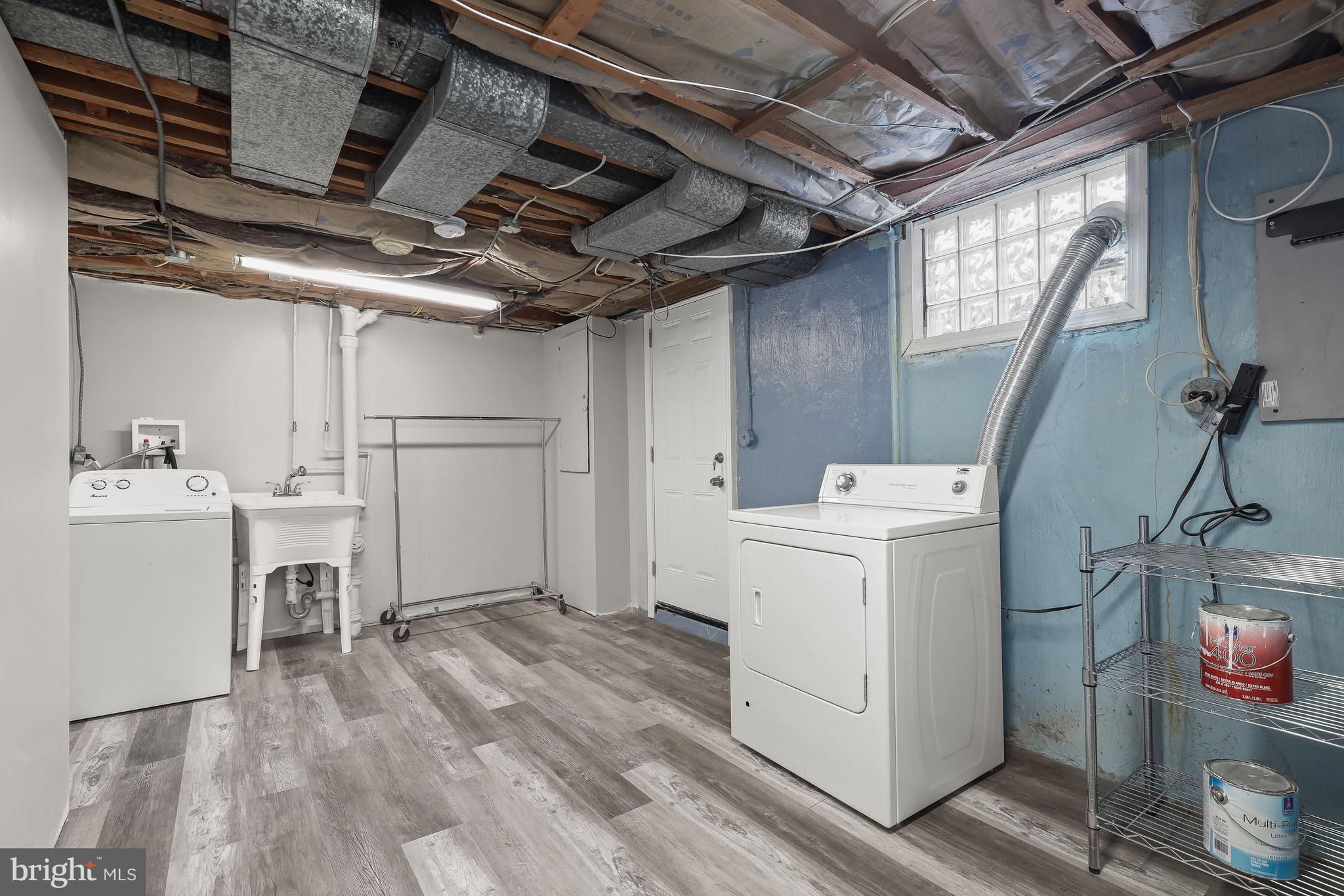 KNETTISHALL - Residential Lease