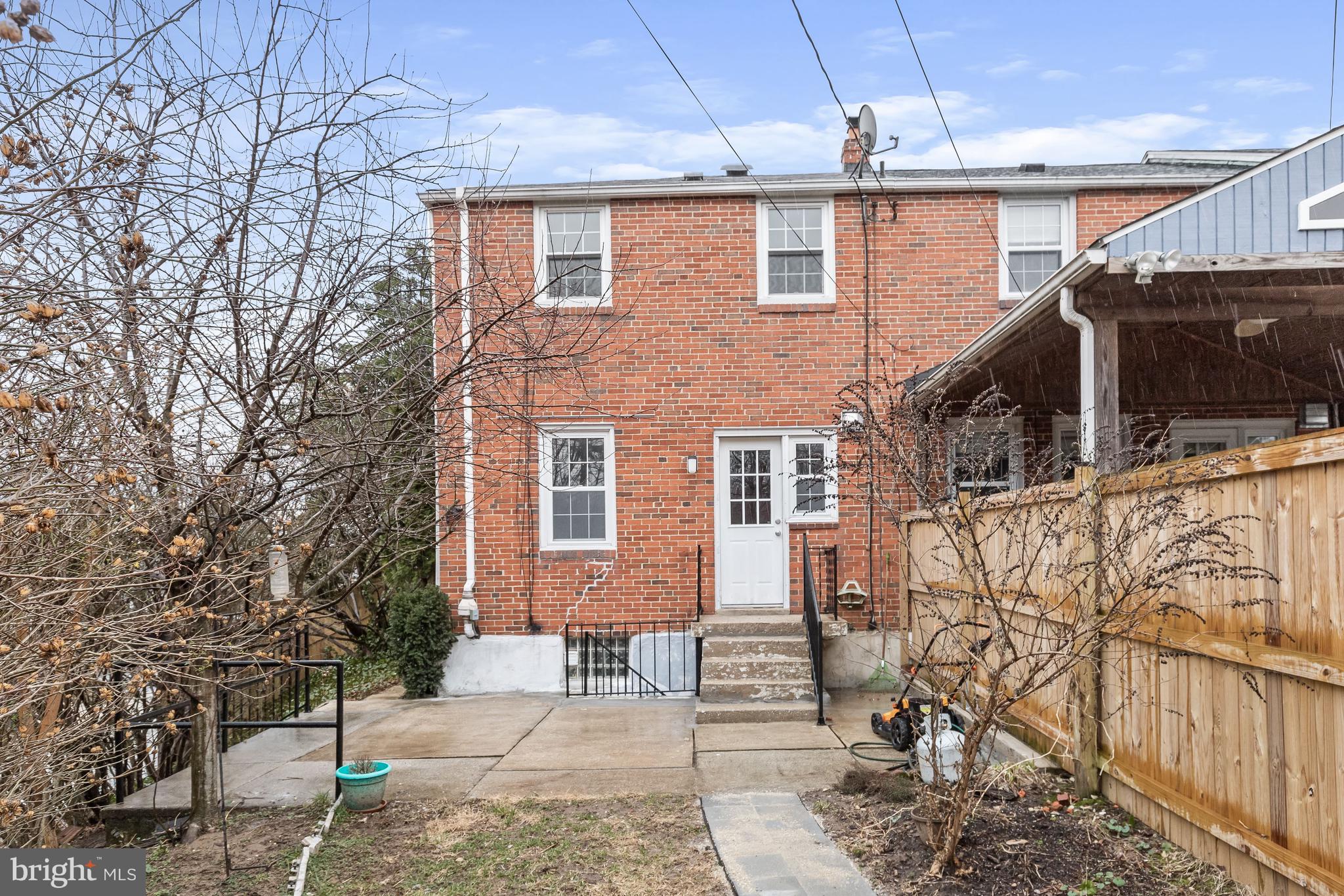 KNETTISHALL - Residential Lease