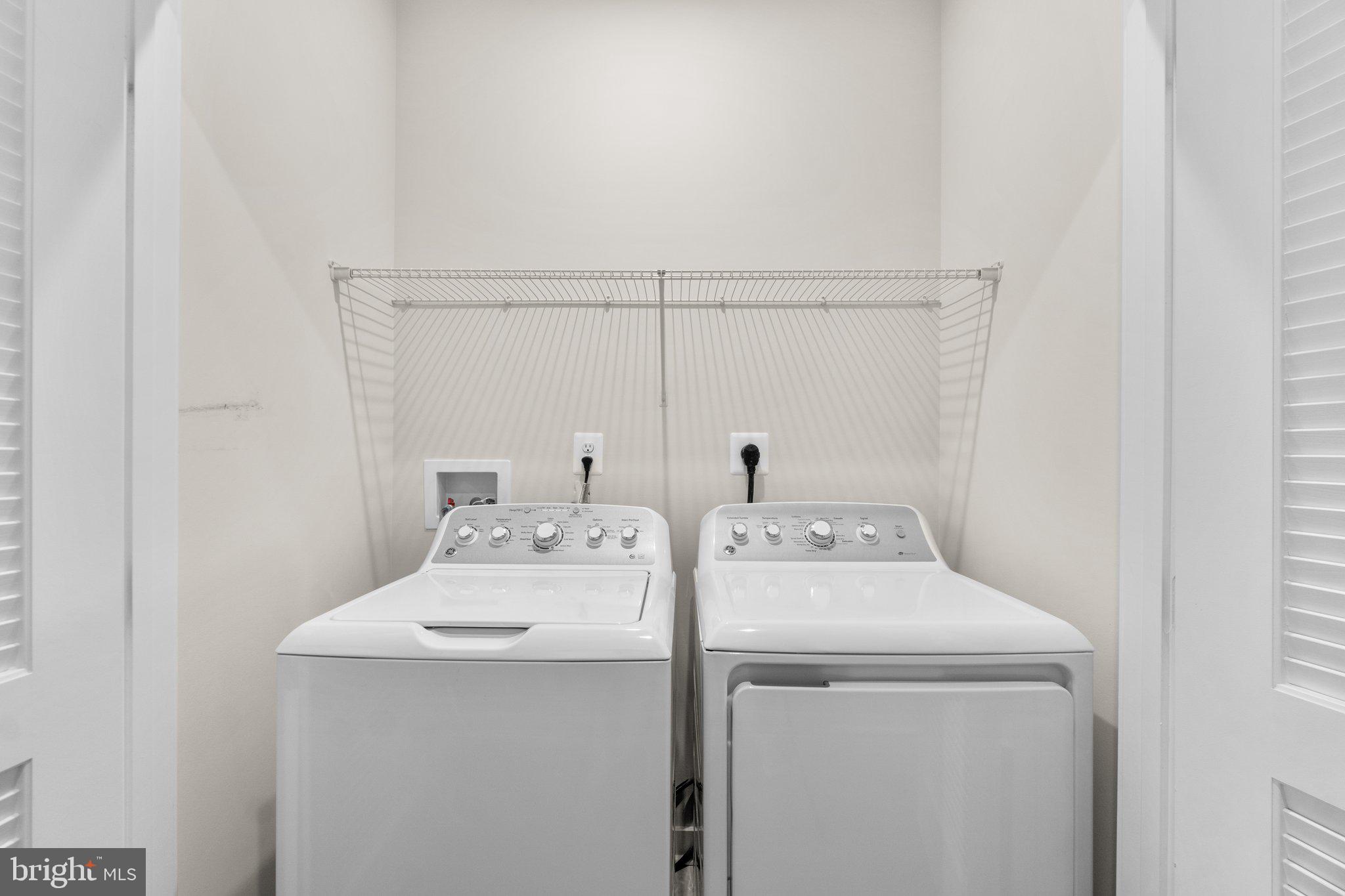 THE WOODLANDS - Residential Lease