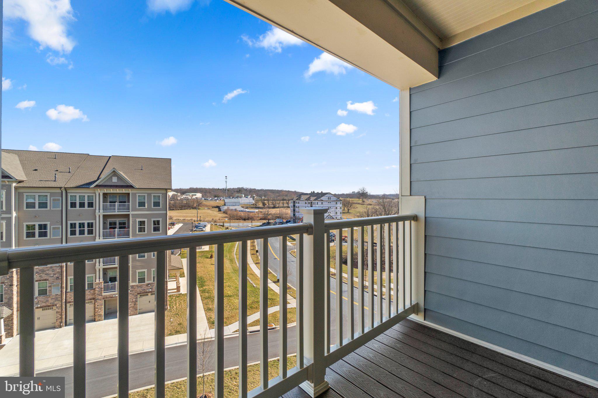 THE WOODLANDS - Residential Lease