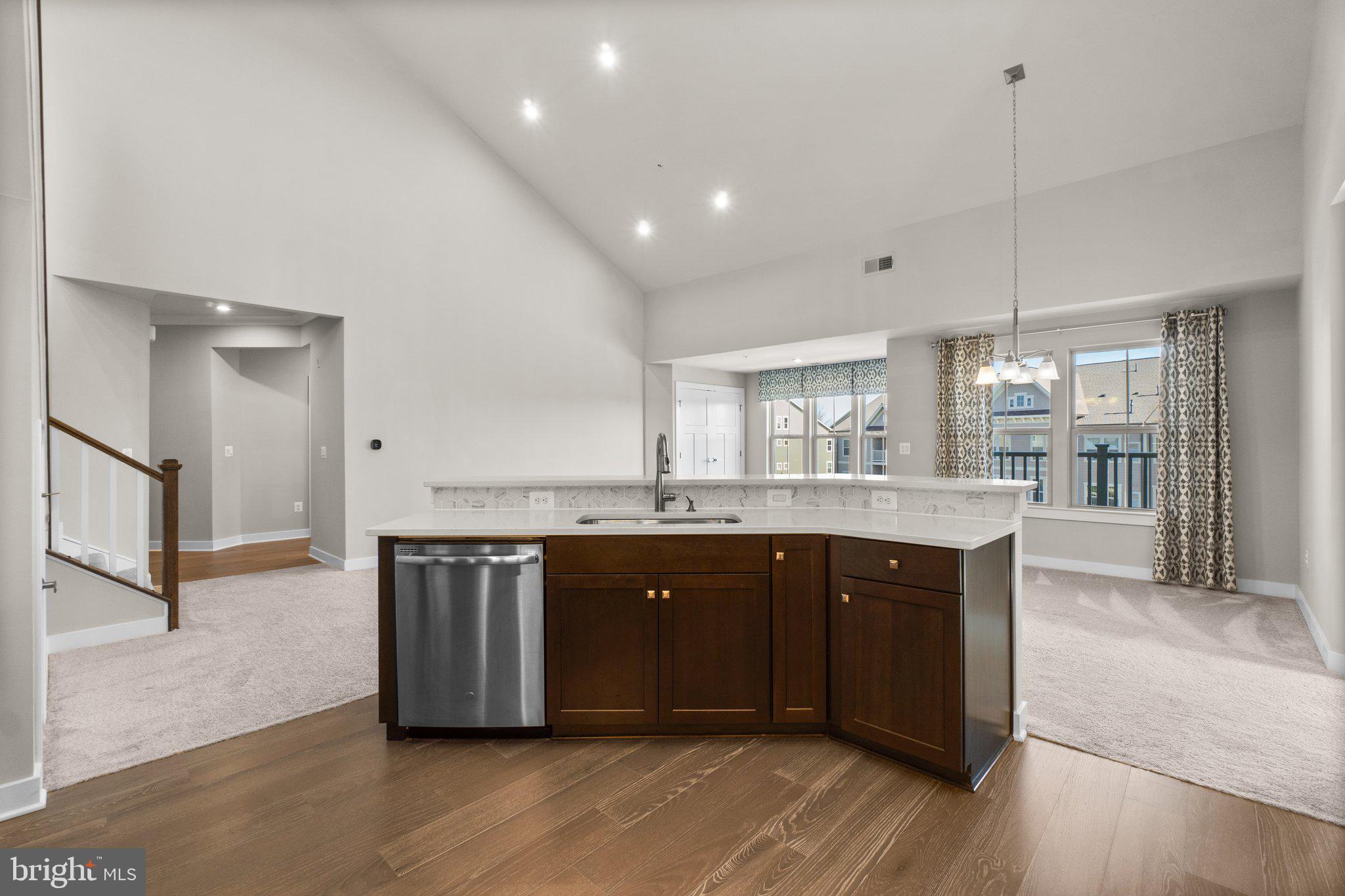 THE WOODLANDS - Residential Lease