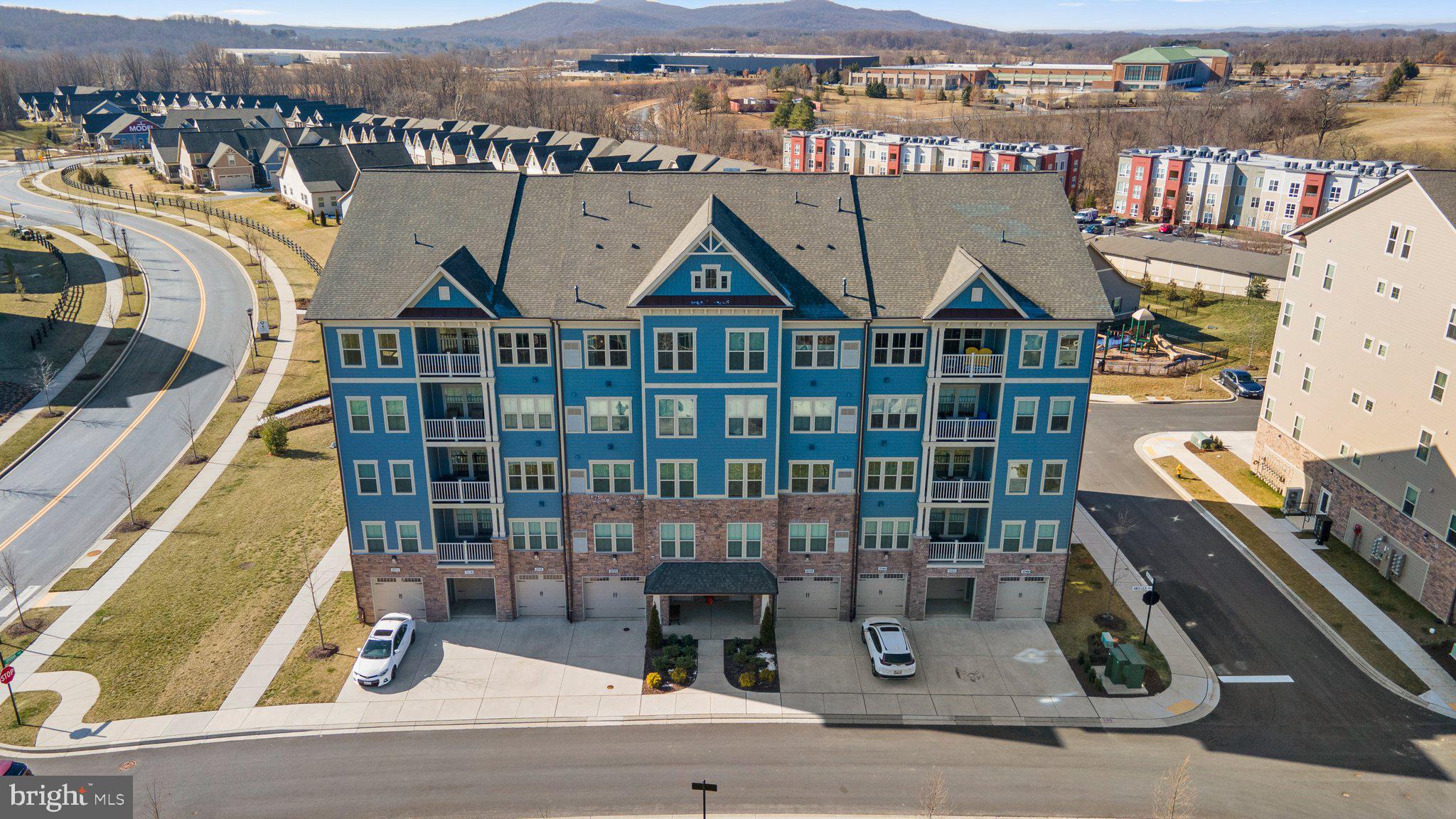 THE WOODLANDS - Residential Lease