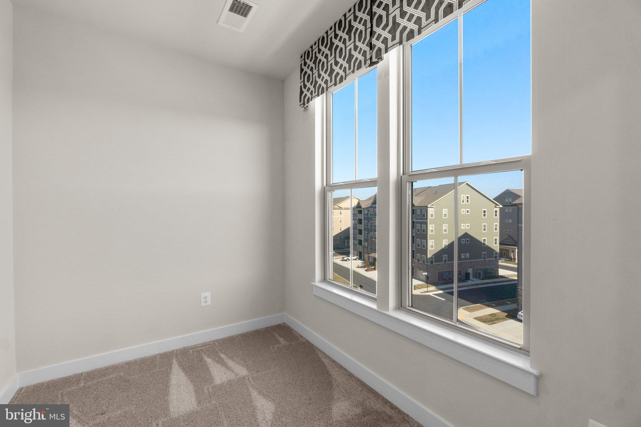 THE WOODLANDS - Residential Lease