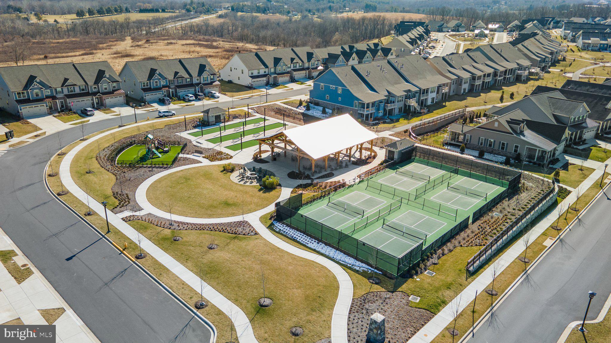 THE WOODLANDS - Residential Lease