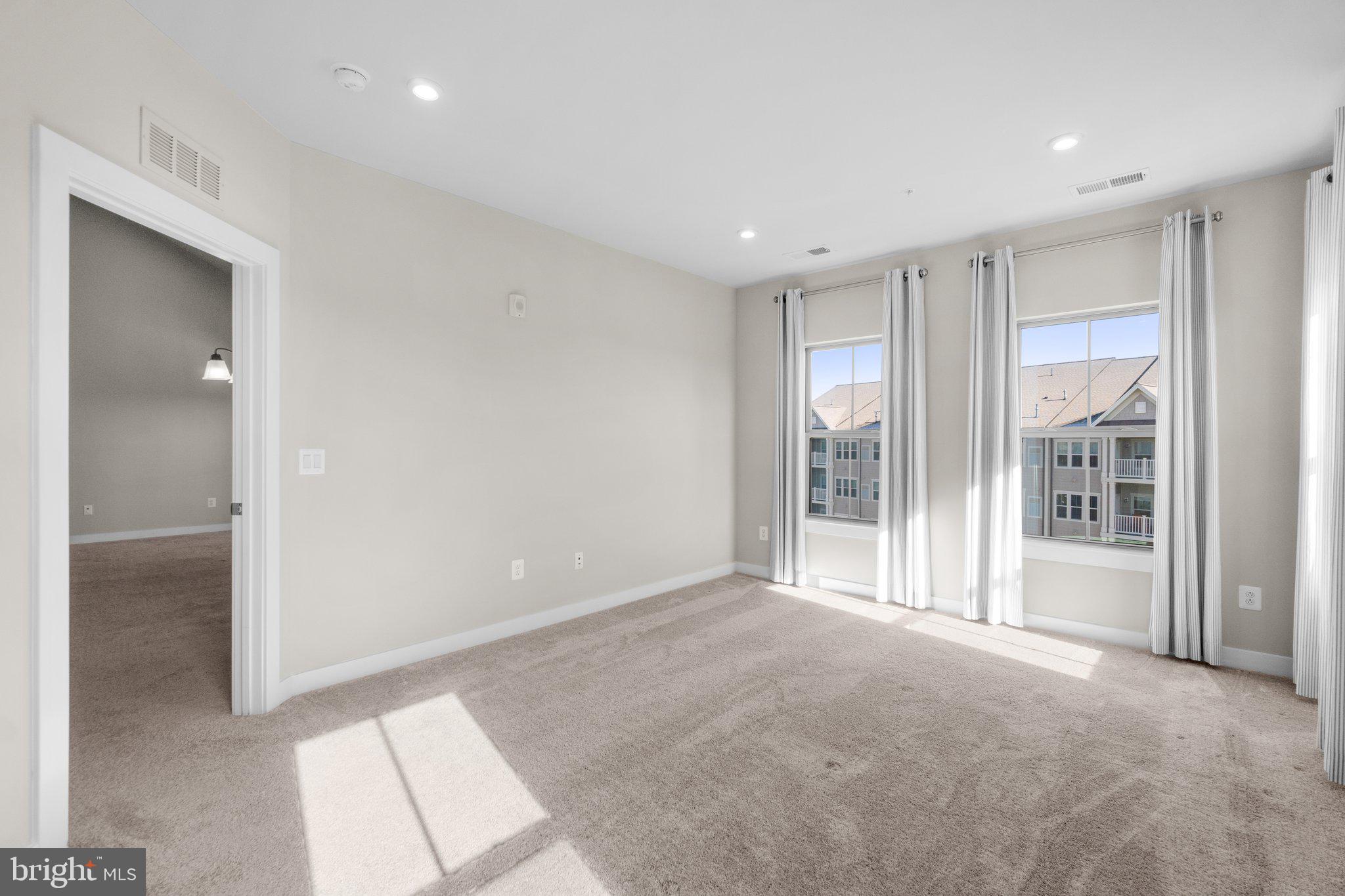 THE WOODLANDS - Residential Lease